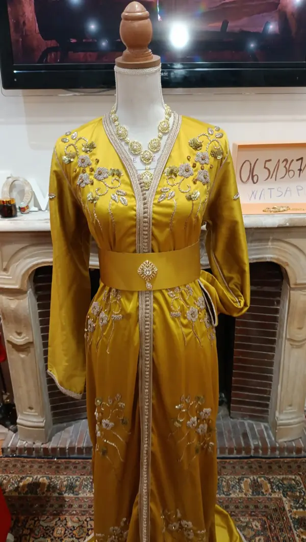 Caftan marocain d'occasion grande taille — taille 44-46 — photo 2