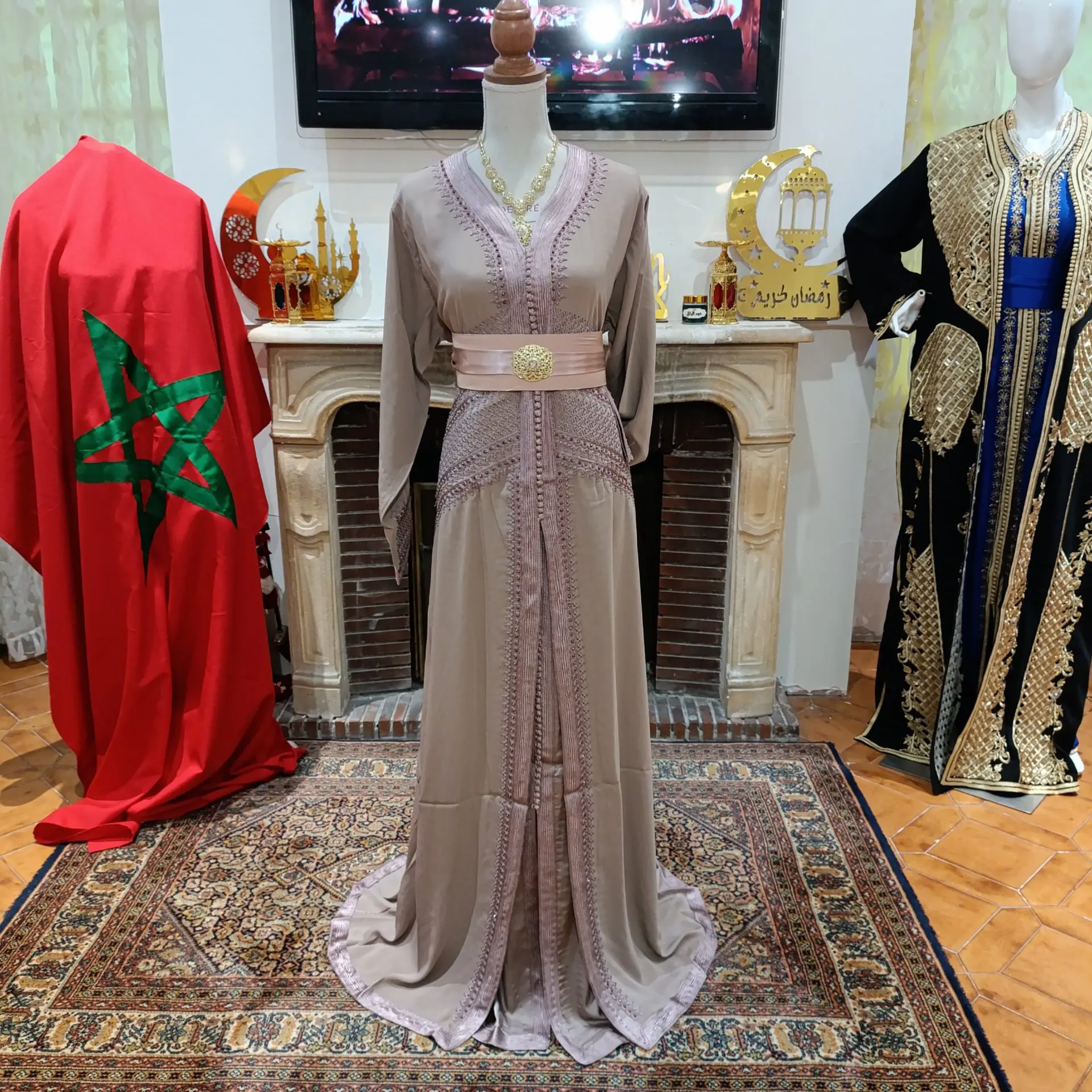 caftan marocain neuf - Grande Taille - Takchita deux pièces
