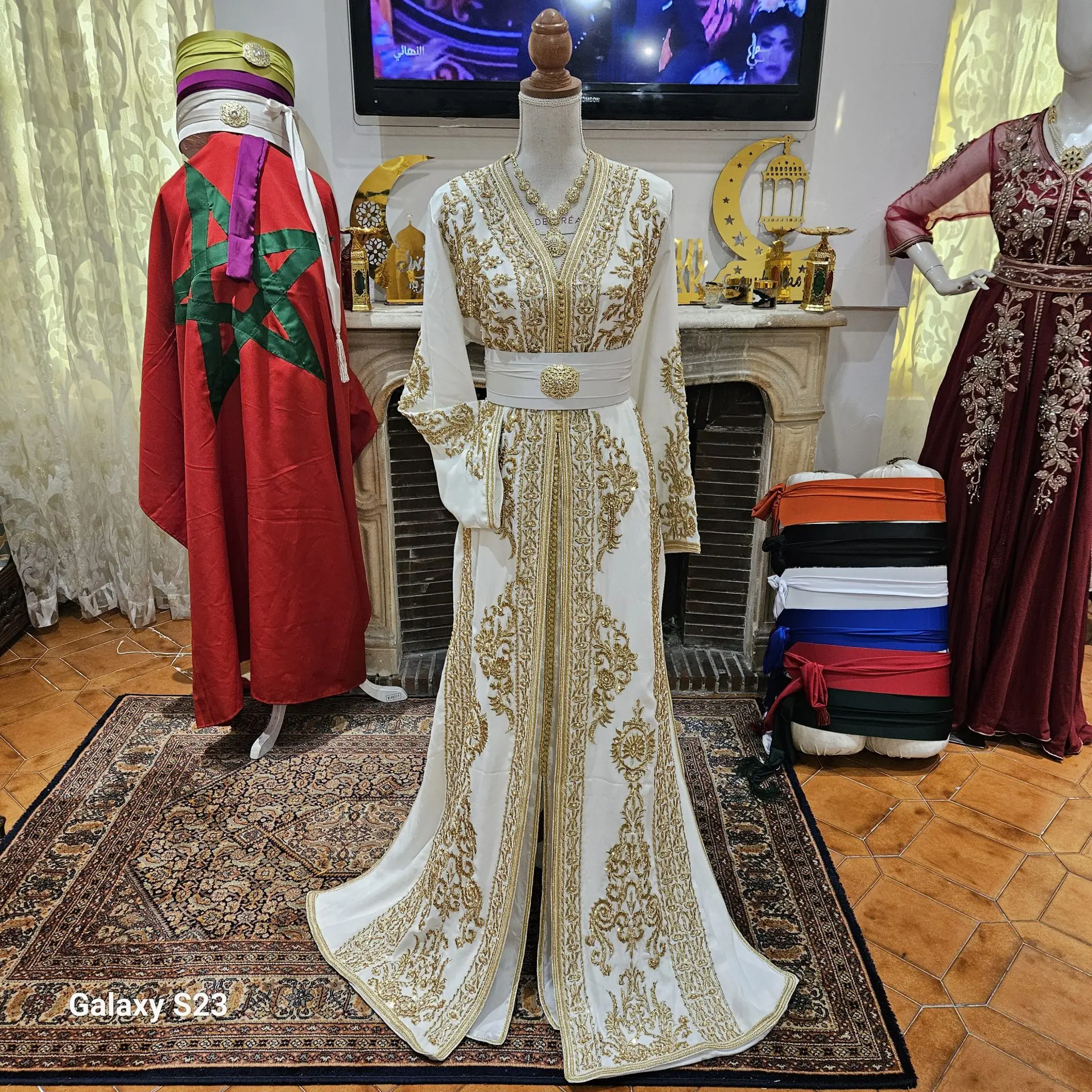 caftan marocain neuf doublé pour la mariée Amira – Image 4