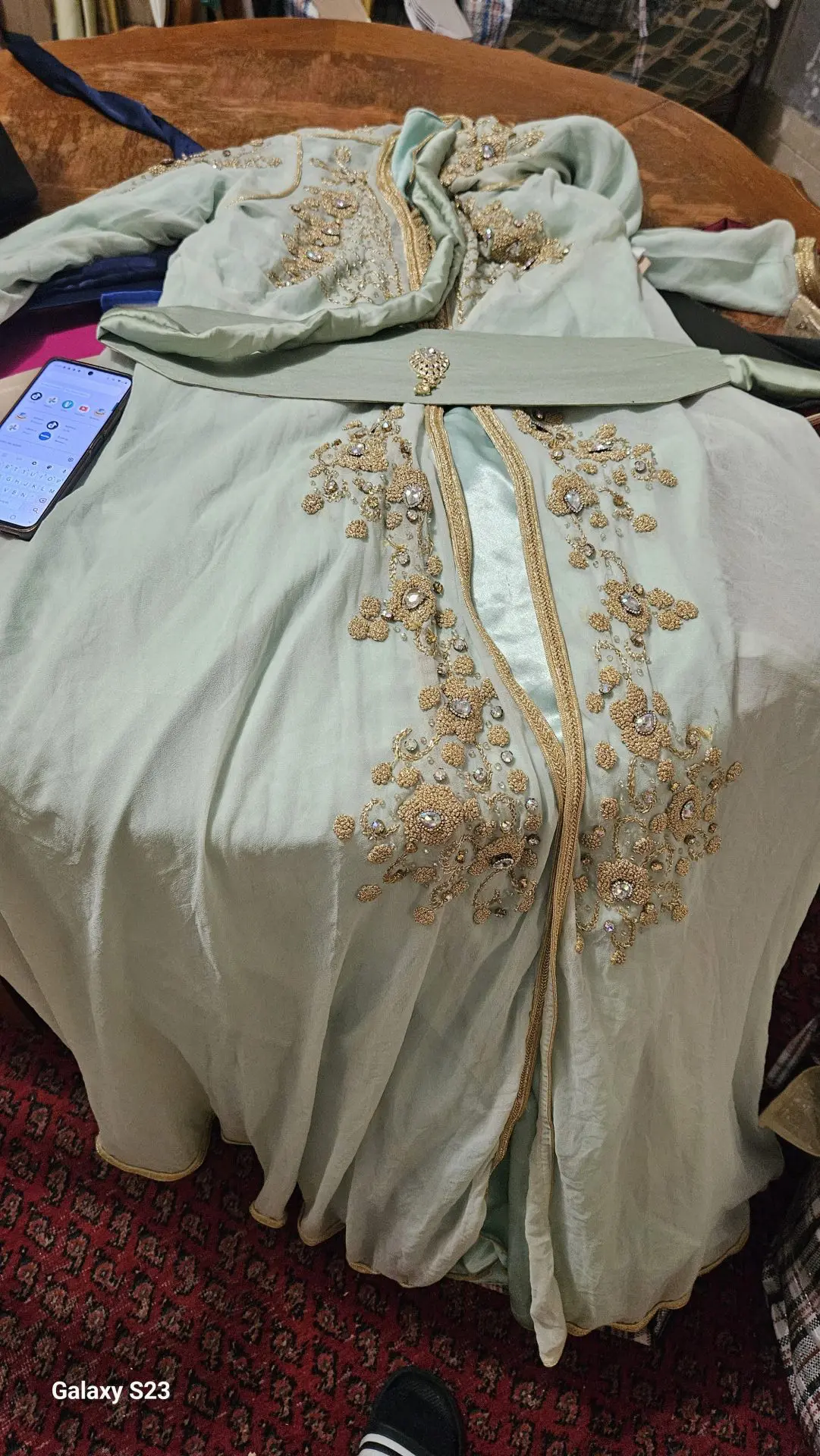 lot un caftan et une takchita marocaine d occasion plus ceinture – Image 2
