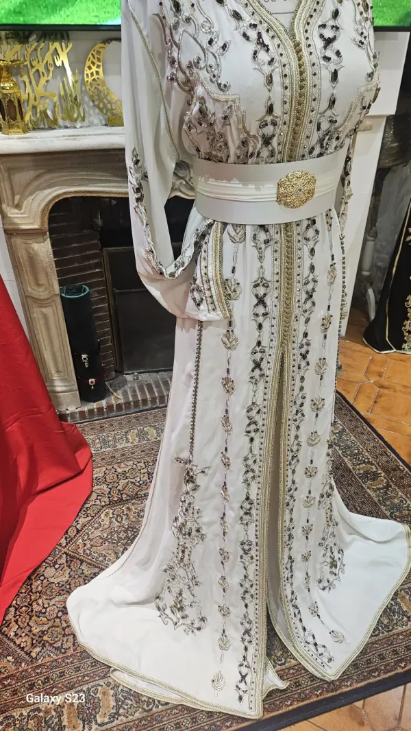 Caftan marocain d'occasion — taille 42-44 — photo 6