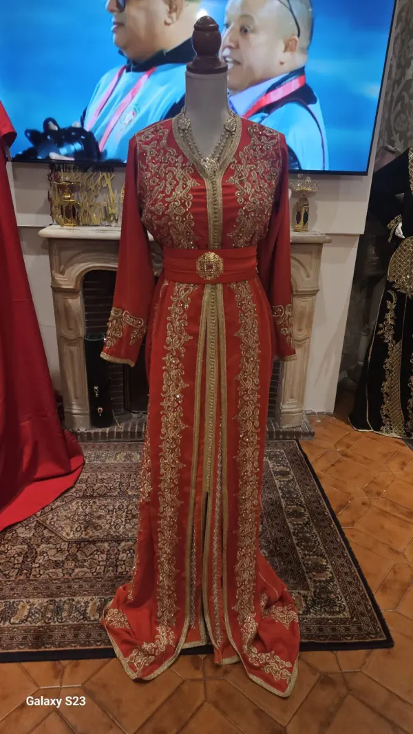 Caftan marocain d'occasion — taille 38-40 — photo 2