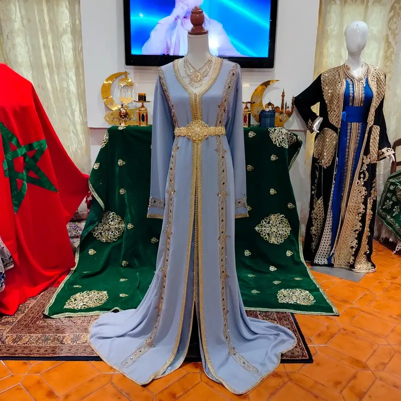 caftan marocain d'occasion Grande taille- Takchita deux pièces – Image 2