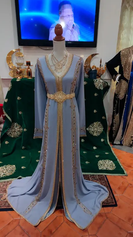 caftan marocain d'occasion Grande taille- Takchita deux pièces – Image 3
