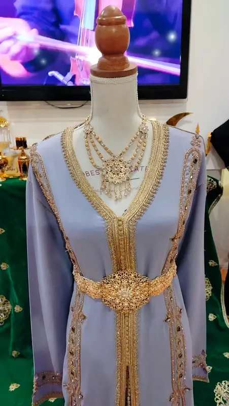caftan marocain d'occasion Grande taille- Takchita deux pièces – Image 4