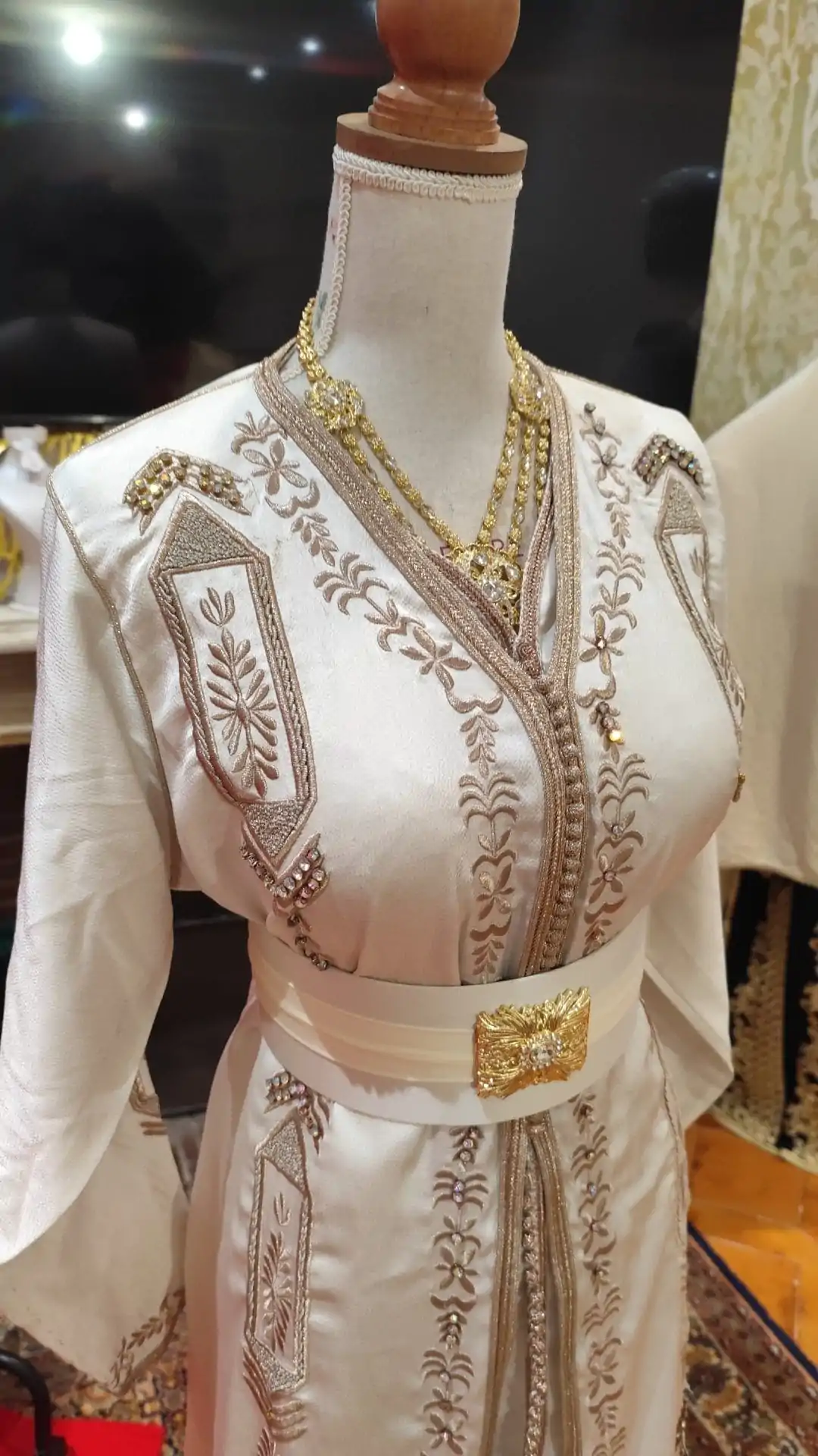 caftan marocain d occasion – Image 4