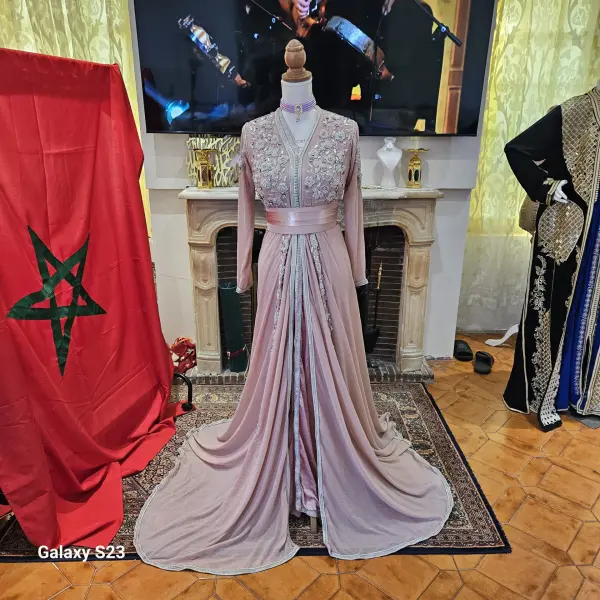 Caftan marocain d'occasion — taille 42-44 — photo 4