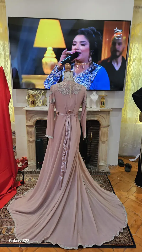 Caftan marocain d'occasion — taille 42-44 — photo 2