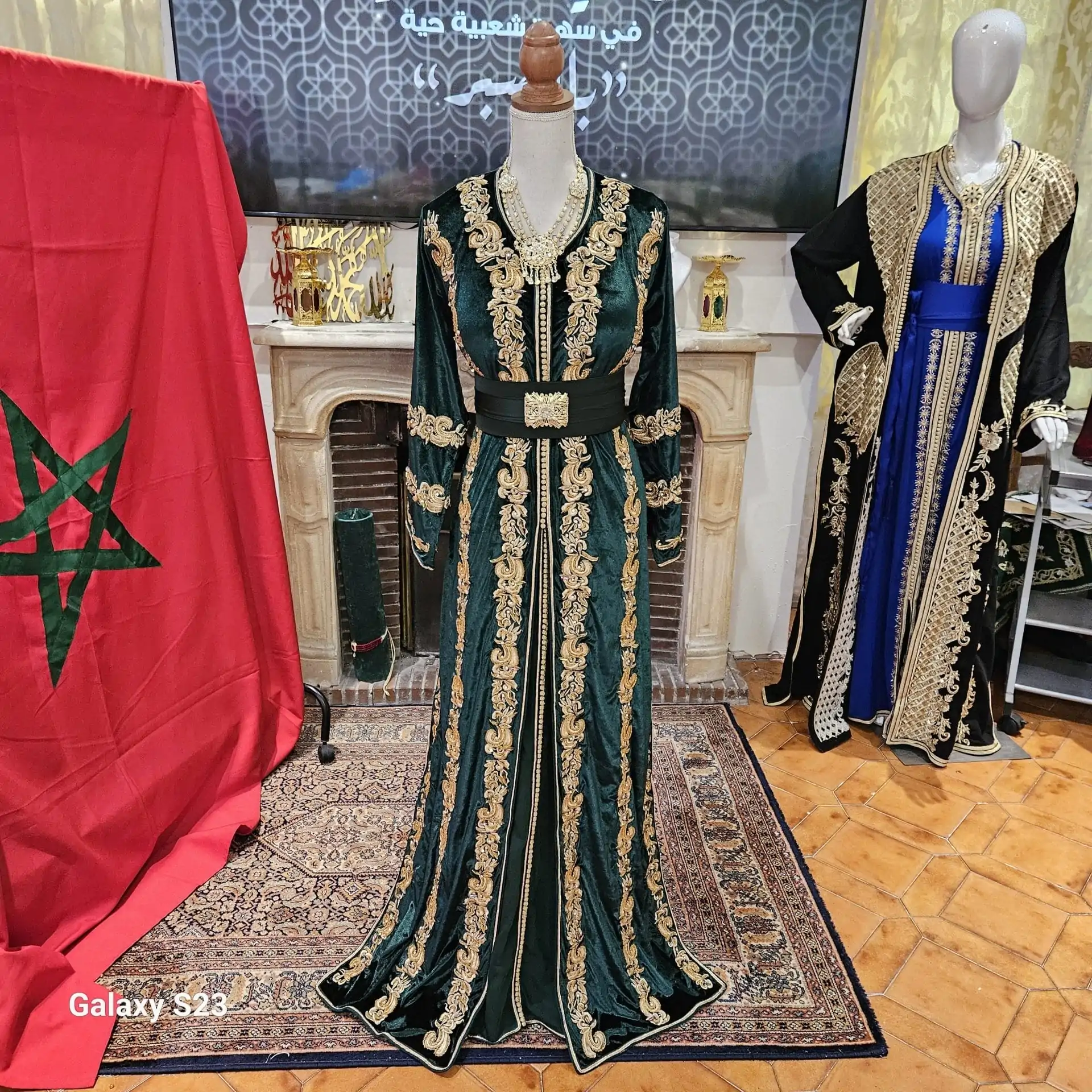 caftan marocain d'occasion quasi neuf