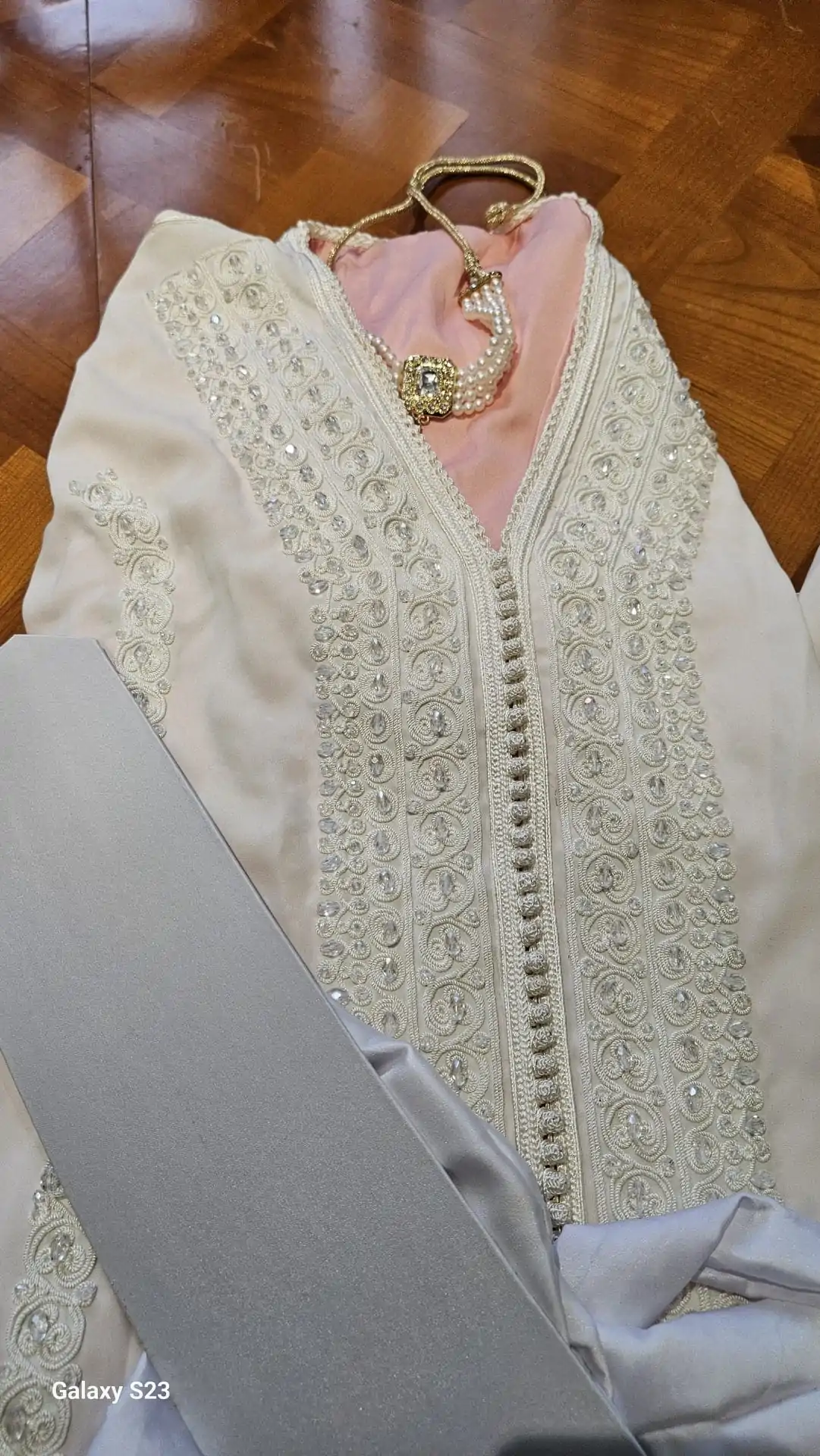 caftan neuf avec ceinture