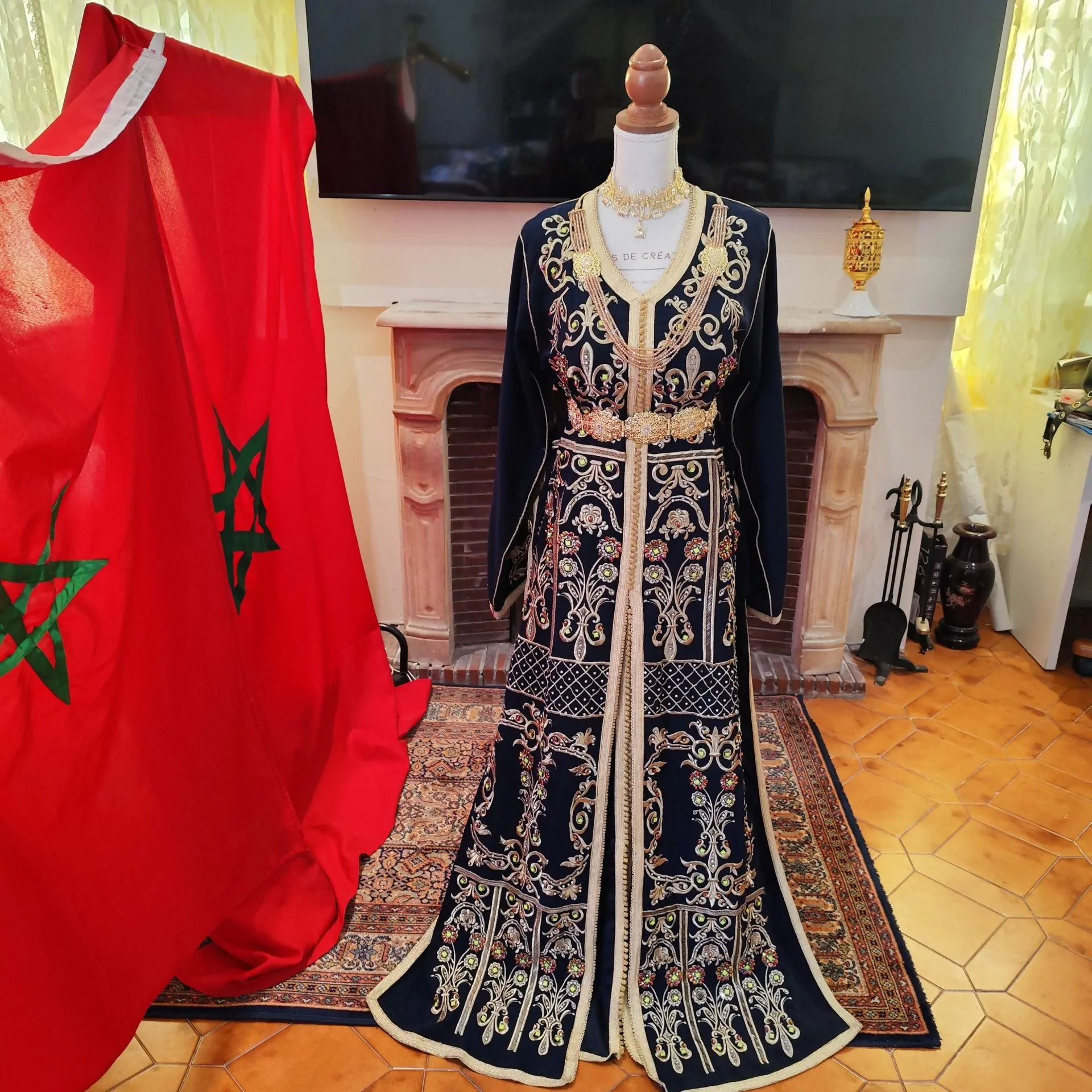 caftan marocain d occasion - takchita deux pièces – Image 10