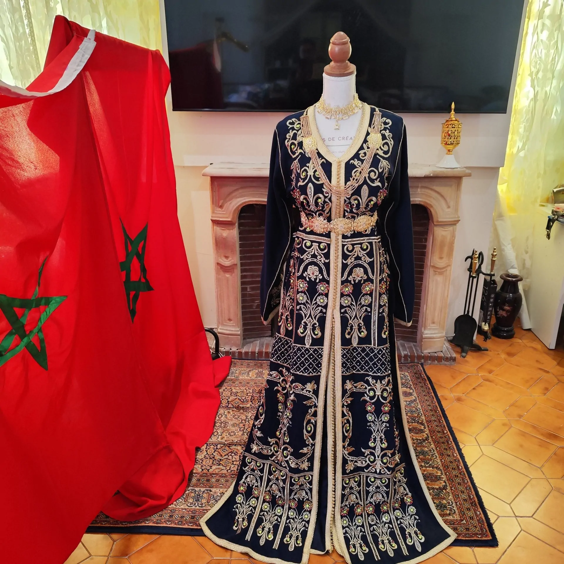 caftan marocain d occasion - takchita deux pièces – Image 13