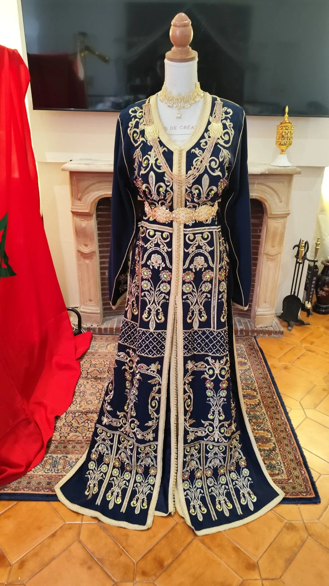 caftan marocain d occasion - takchita deux pièces – Image 11