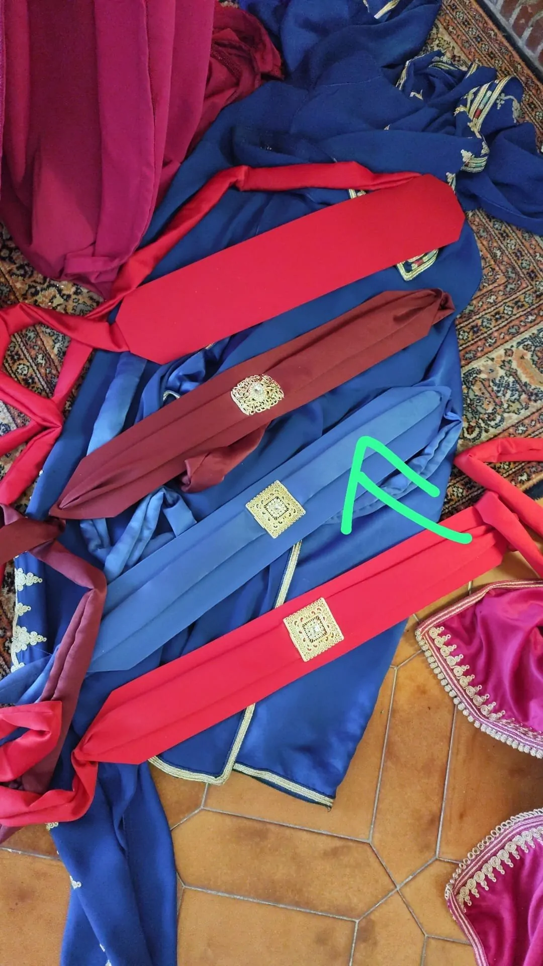 ceinture neuve bleu rois