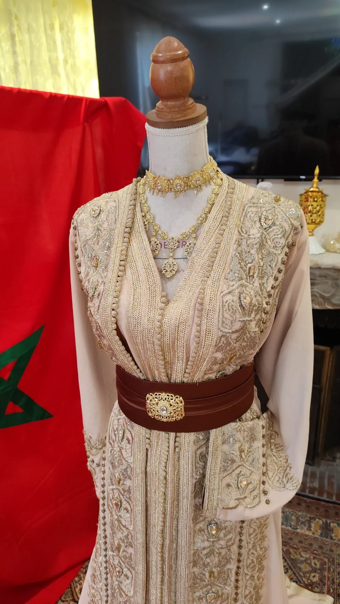 caftan marocain d occasion doublé – Image 7