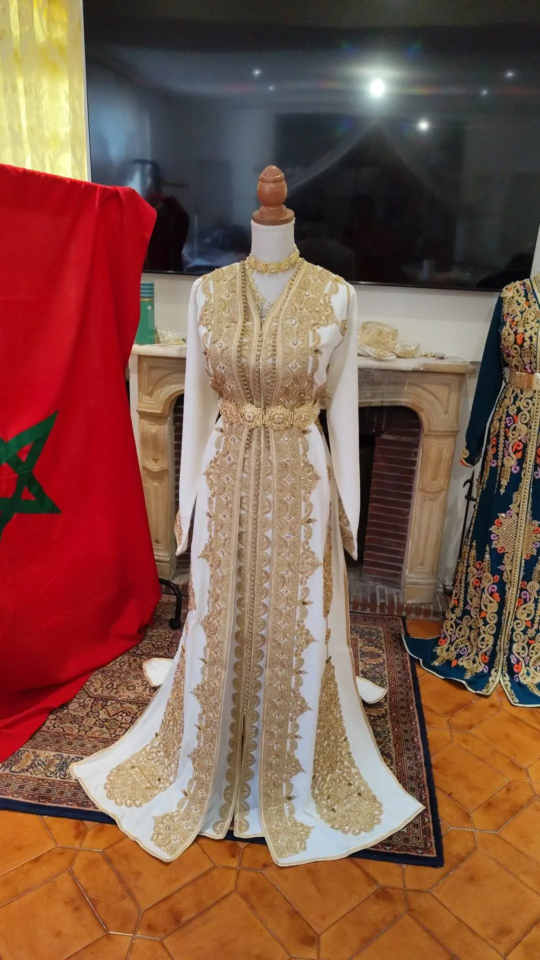 caftan marocain neuf avec ceinture