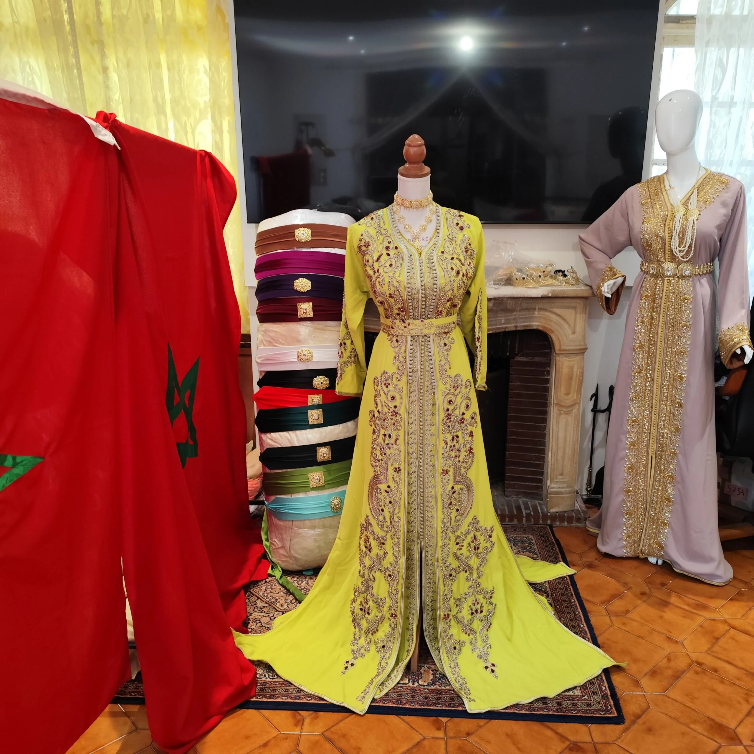caftan marocain neuf avec ceinture