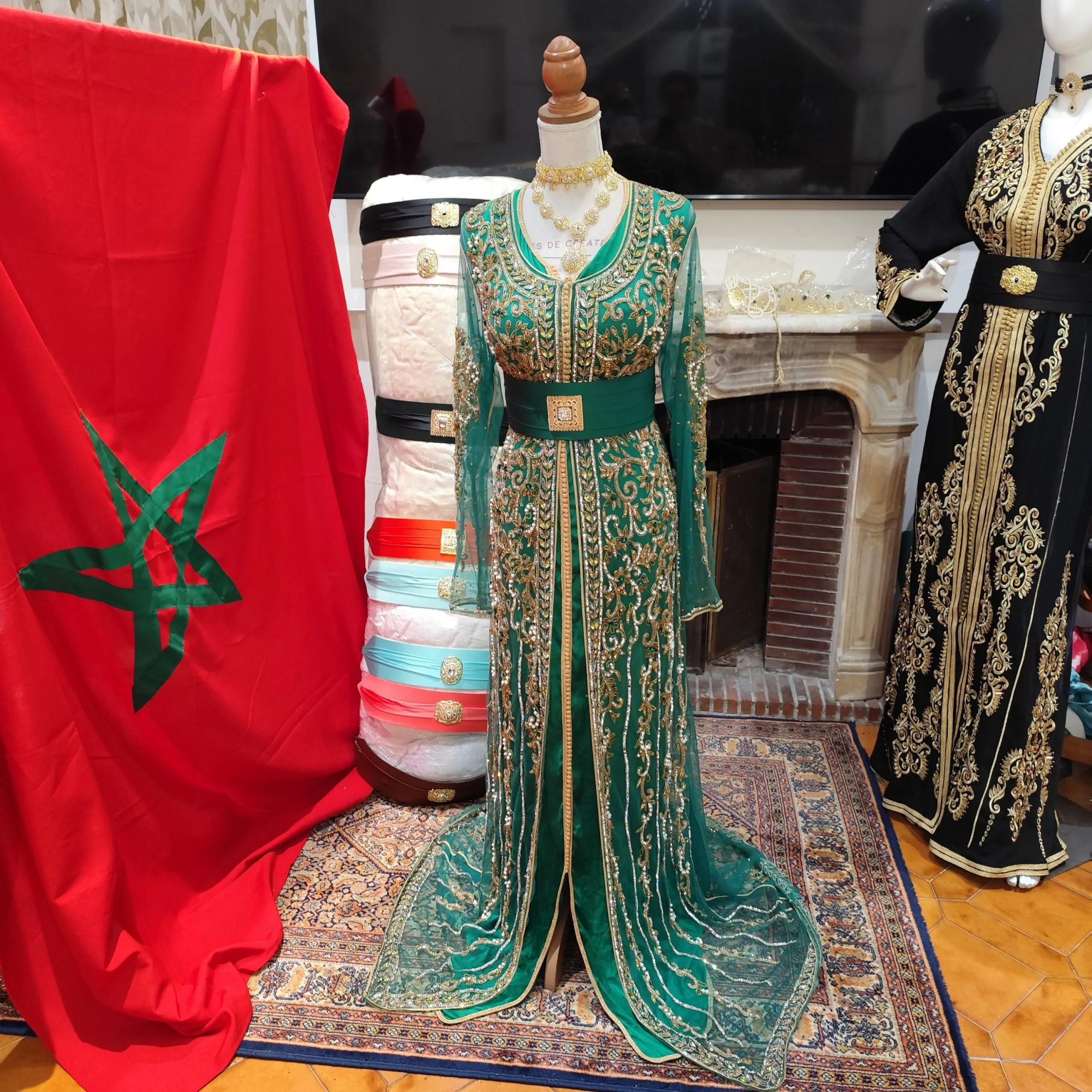 lot deux caftan marocain plus une ceinture doré – Image 2