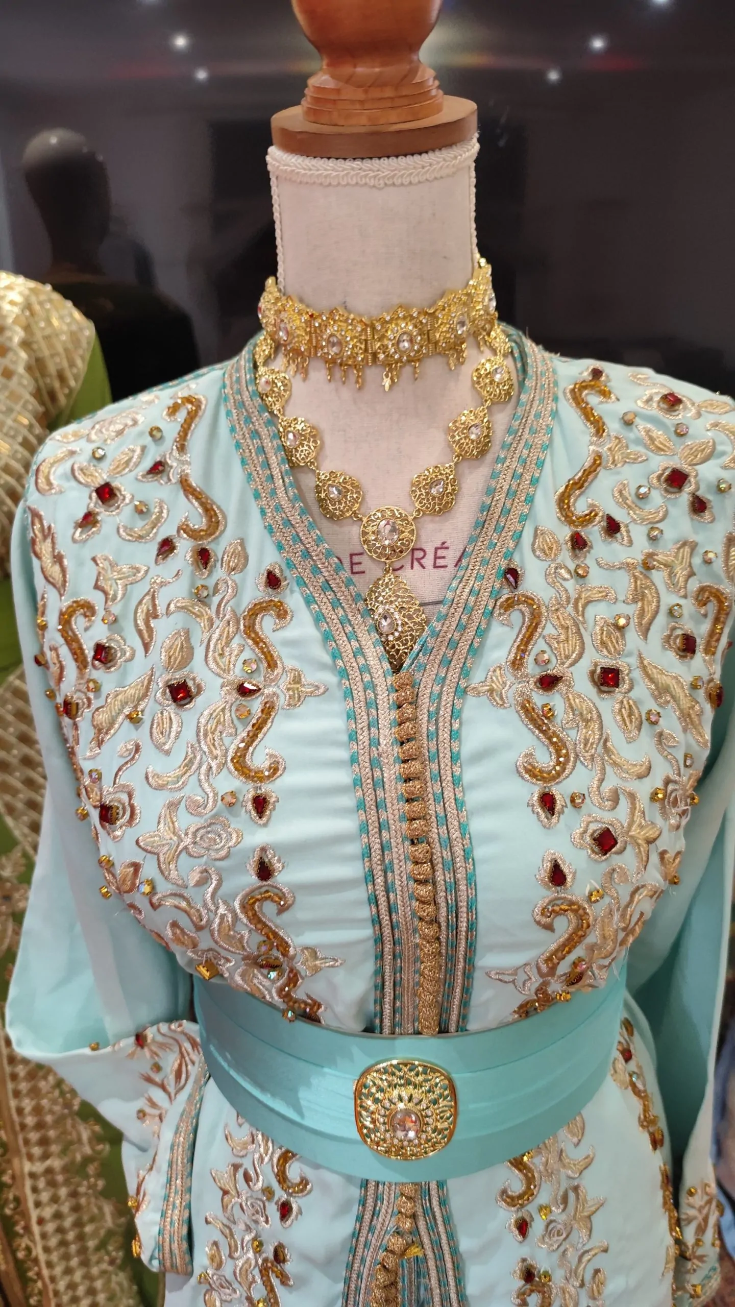 caftan marocain d occasion – Image 10