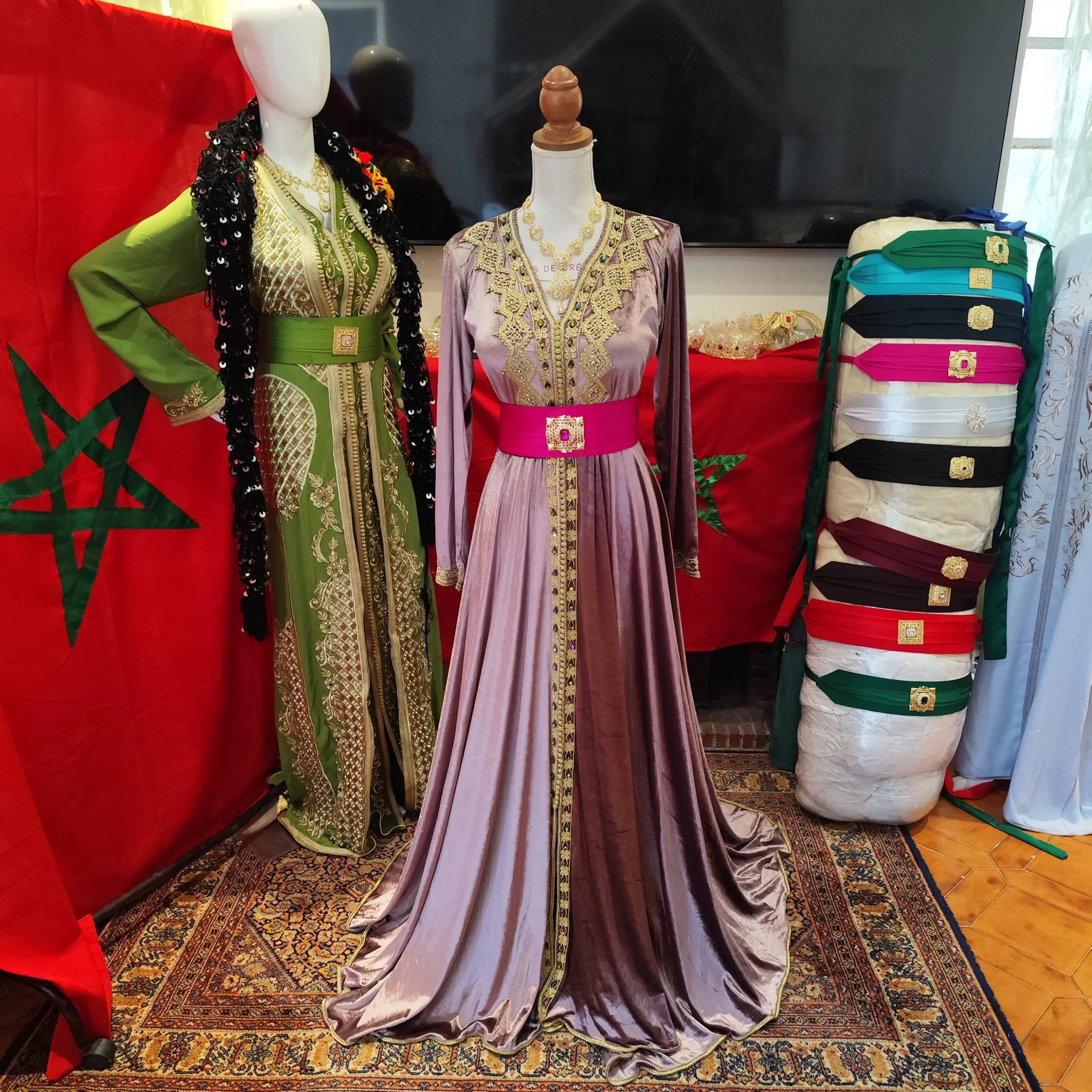 caftan marocain quasi neuf