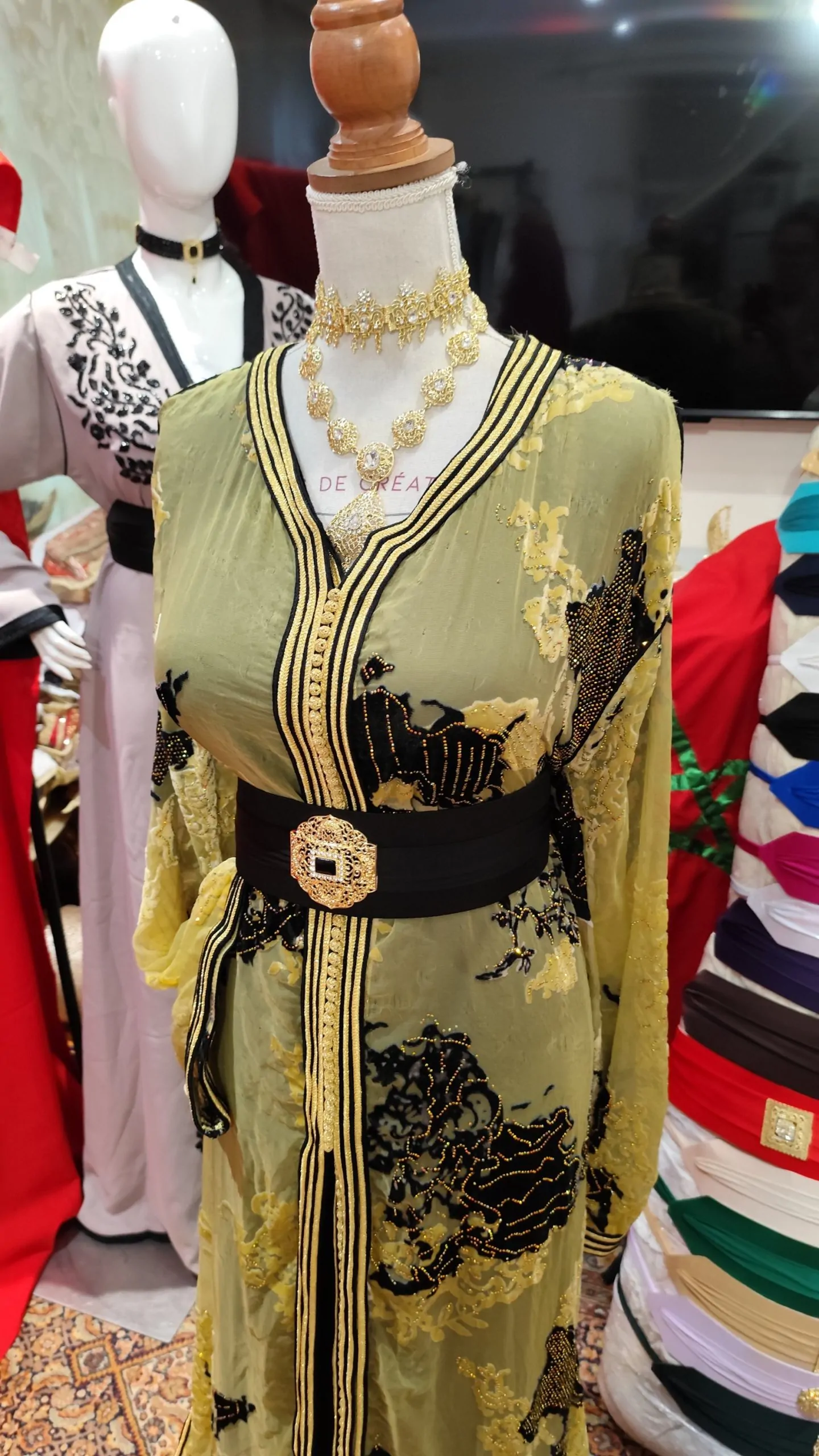caftan Marocain d occasion grande taille – Image 4