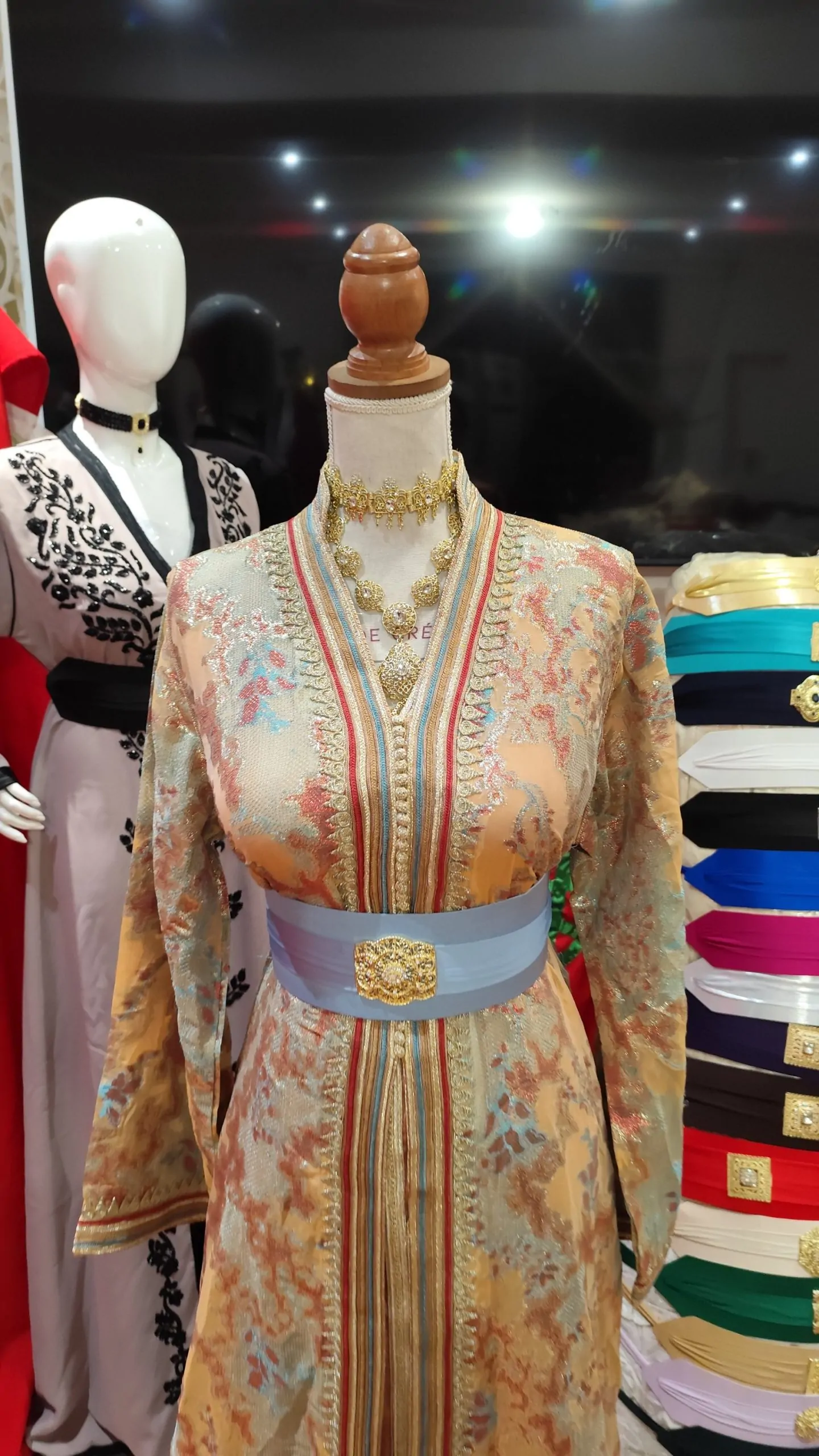 caftan marocain d occasion – Image 9