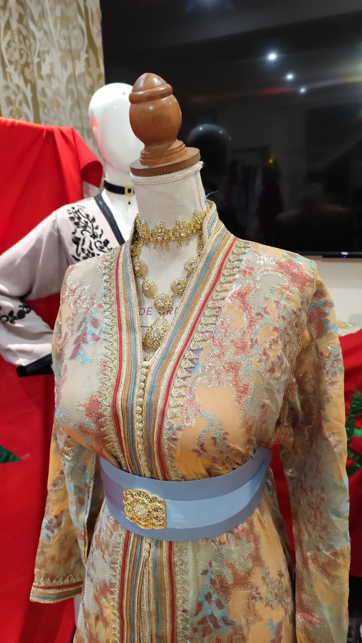 caftan marocain d occasion – Image 5