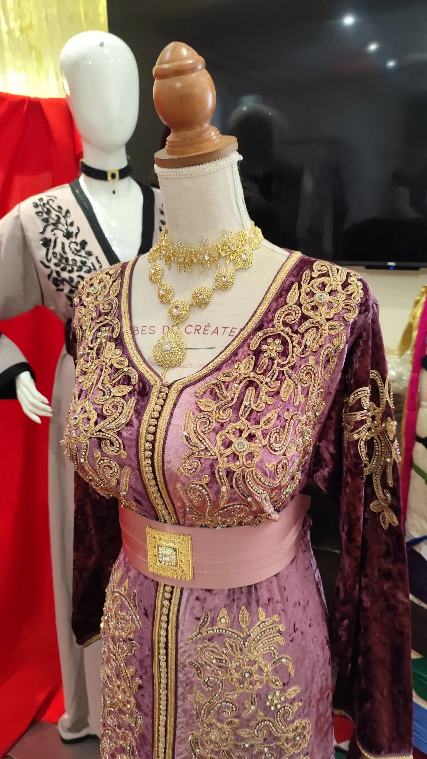 caftan marocain porté une fois – Image 3
