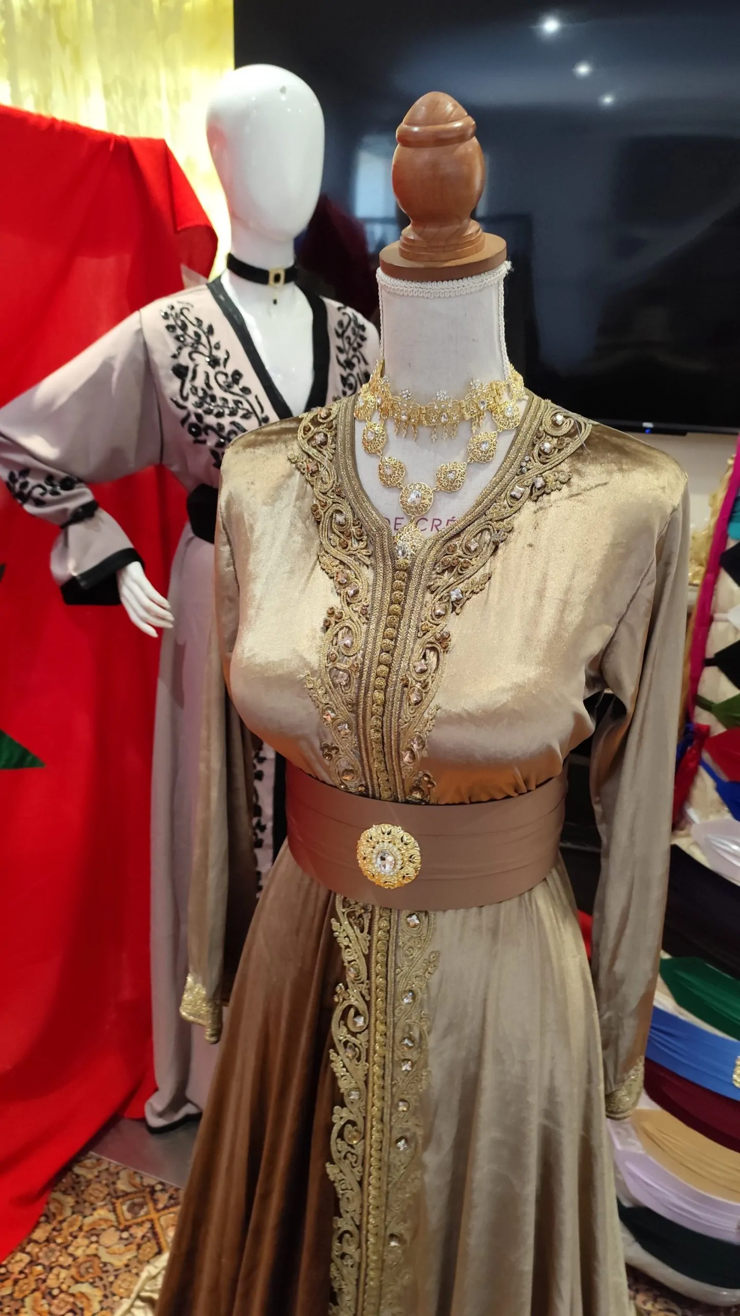 caftan marocain porté une fois – Image 2