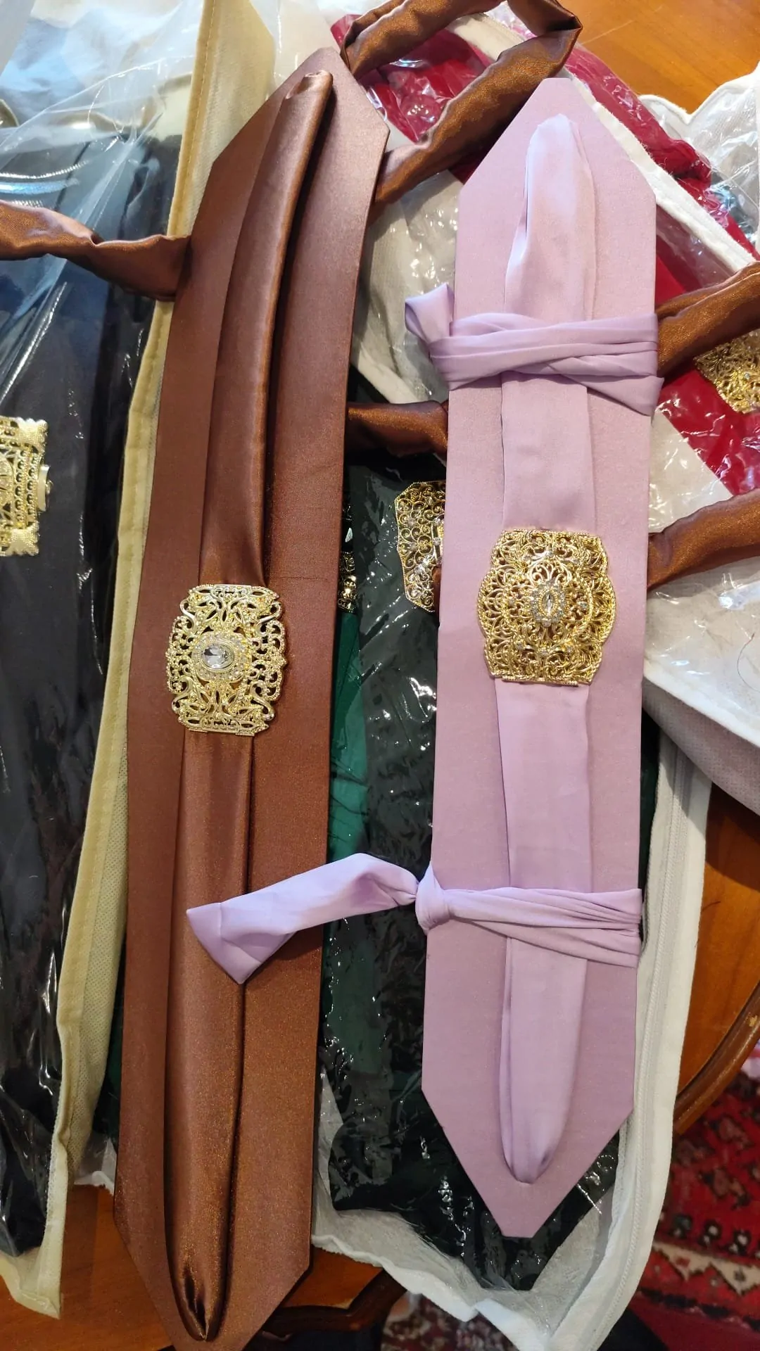 deux ceintures neuve