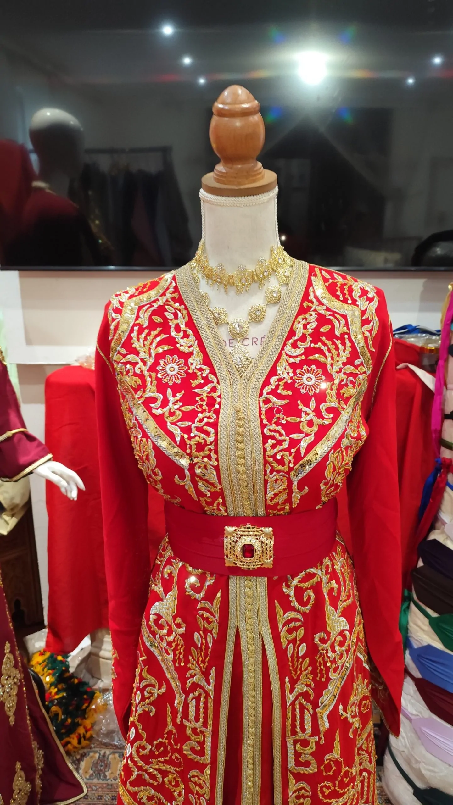 caftan marocain d occasion doublé – Image 7