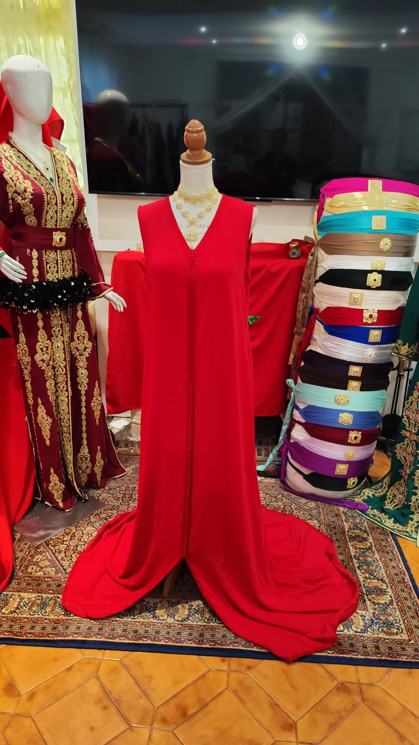 caftan marocain d occasion avec la ceinture – Image 3