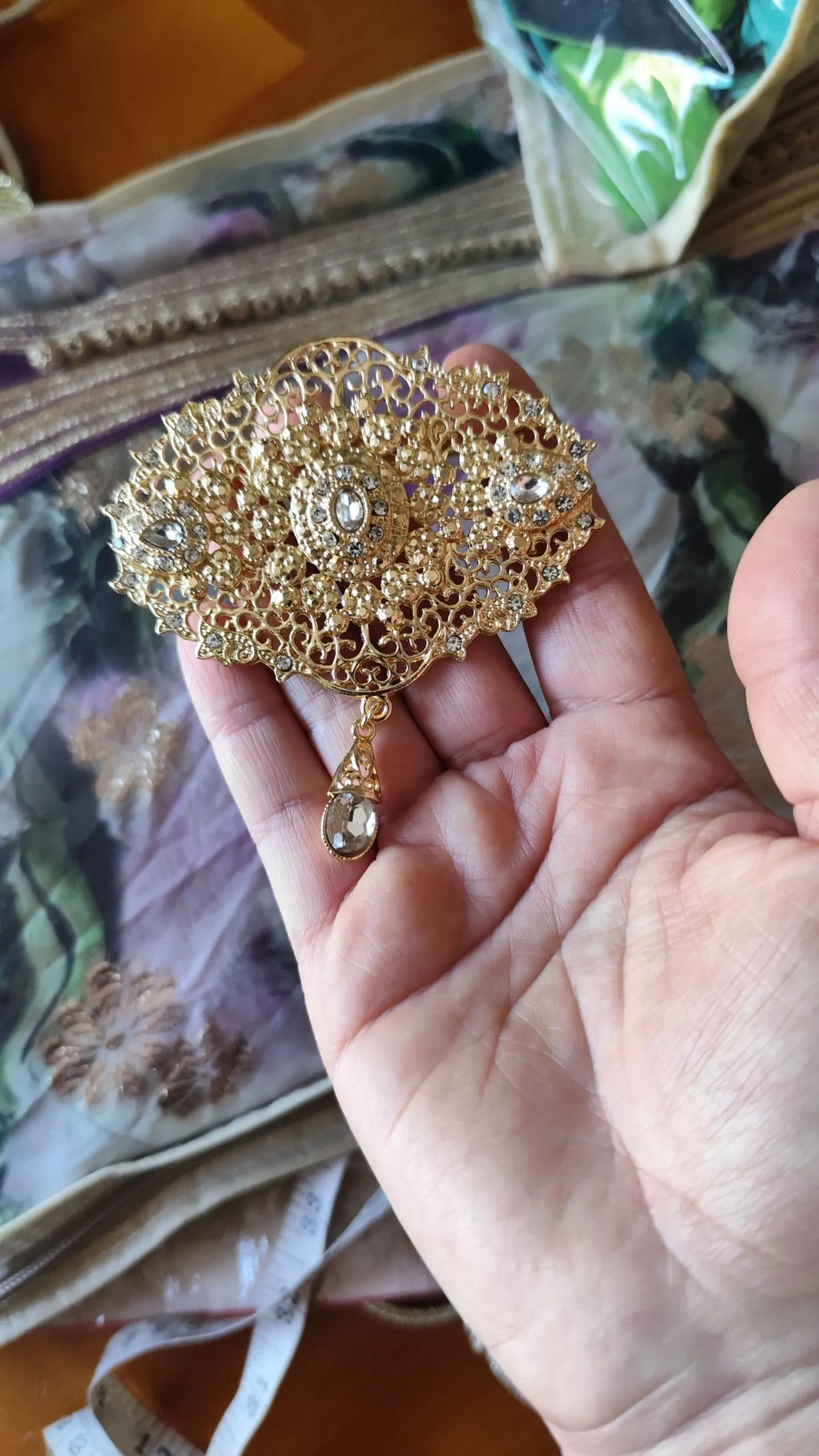 broche neuve