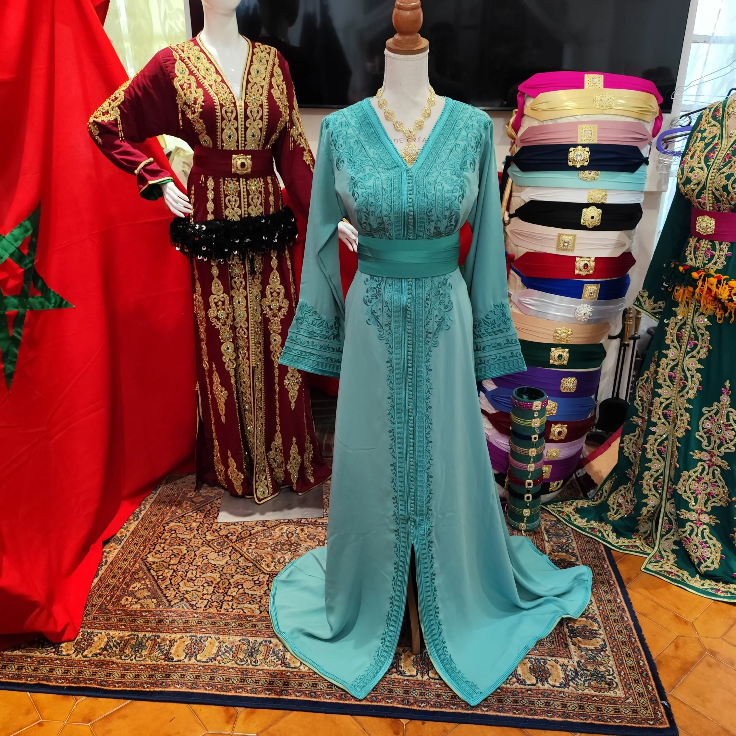 caftan marocain neuf avec ceinture