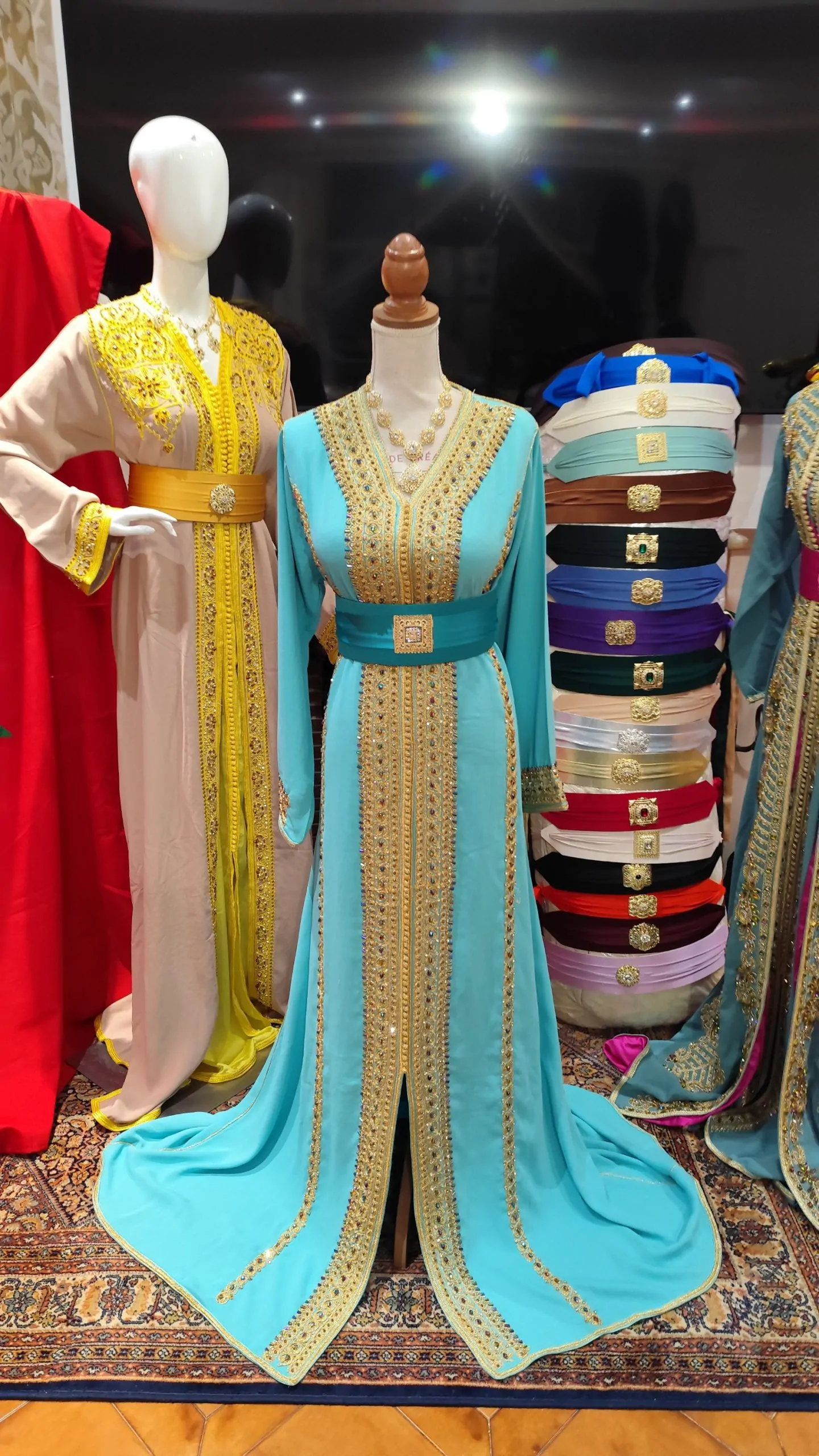 caftan marocain modèle d exposition – Image 9