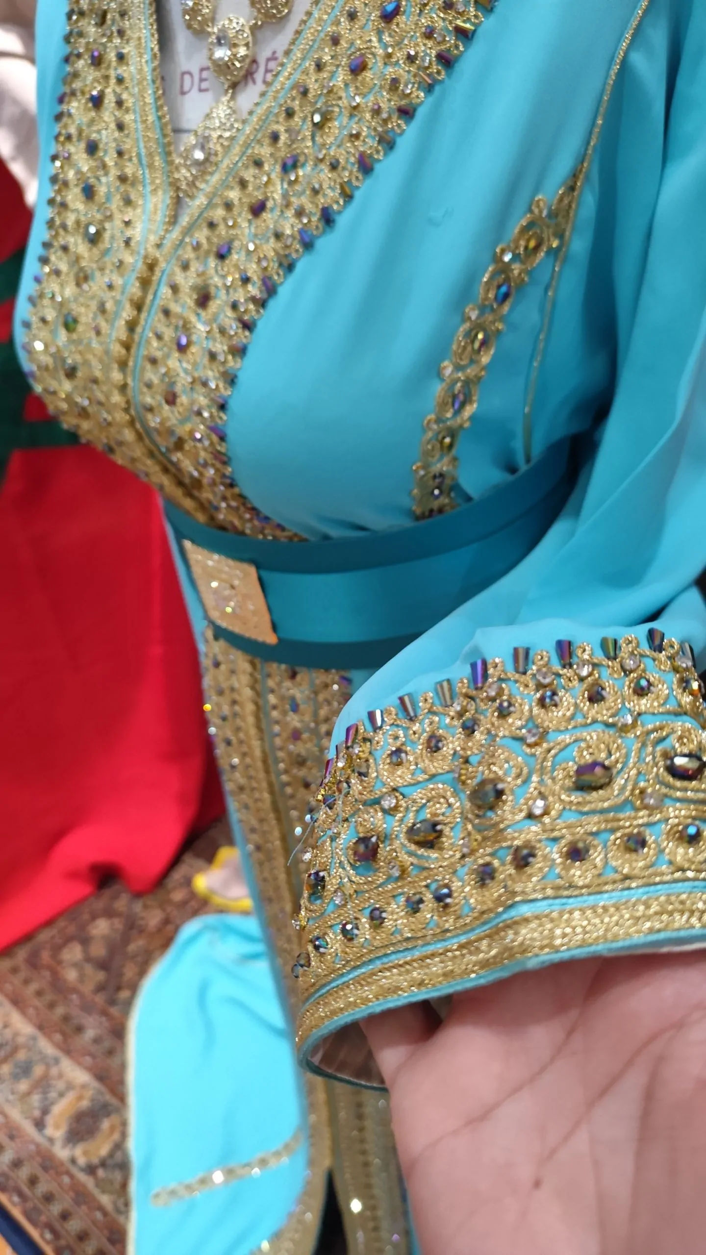 caftan marocain modèle d exposition – Image 3