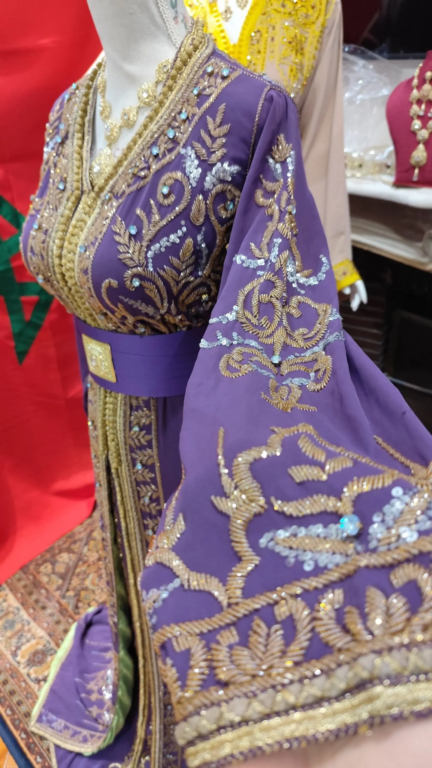 caftan marocain d occasion doublé – Image 9