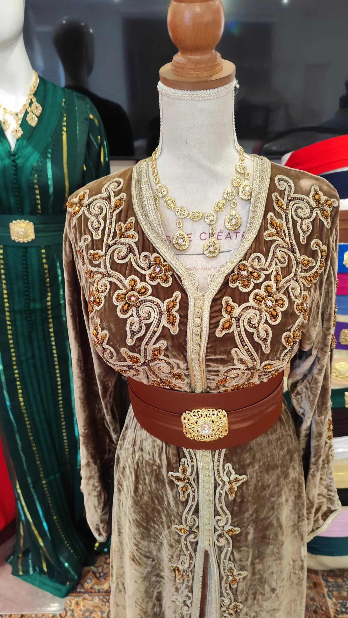 caftan marocain d occasion – Image 4