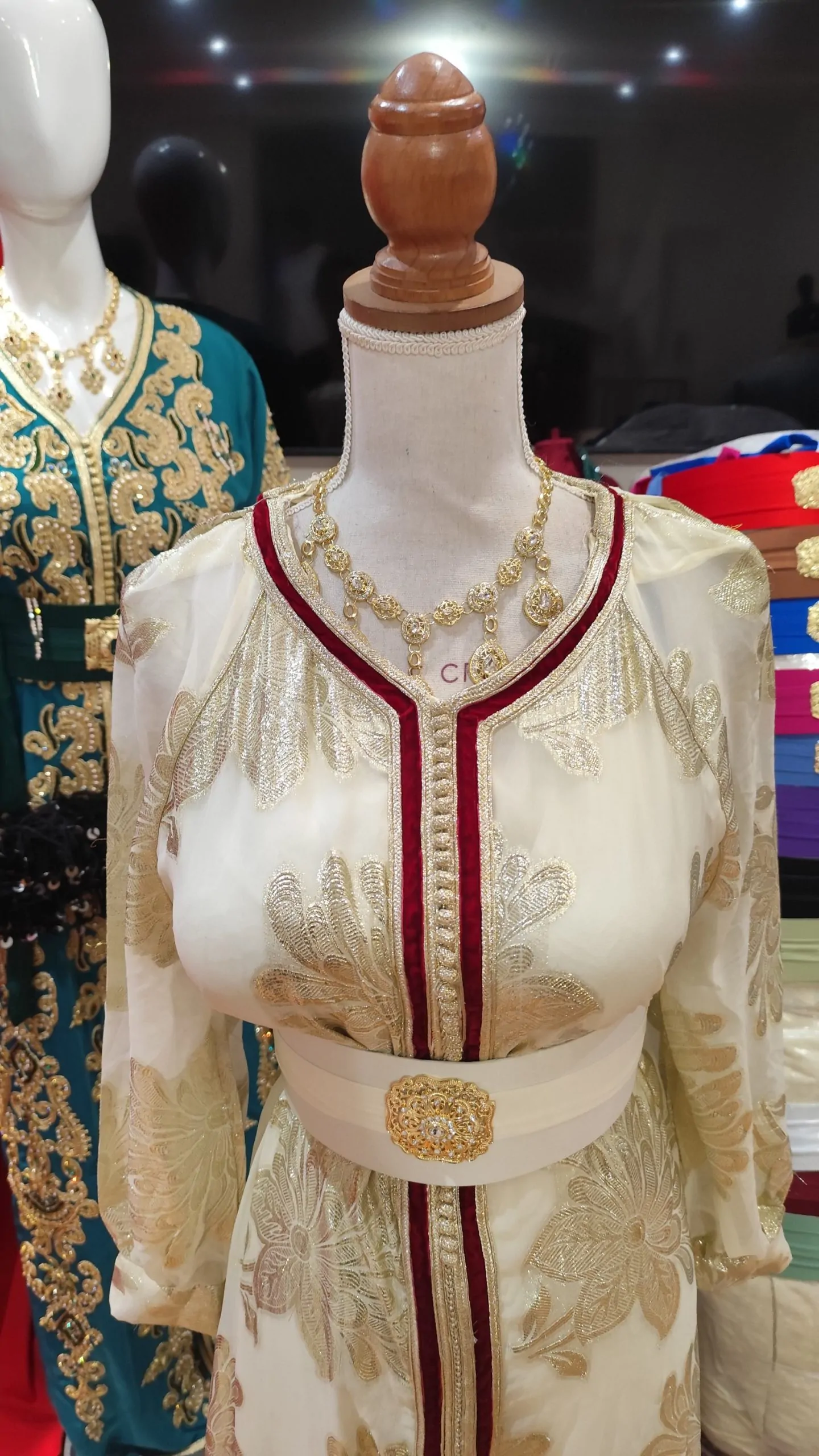 caftan marocain d occasion – Image 7
