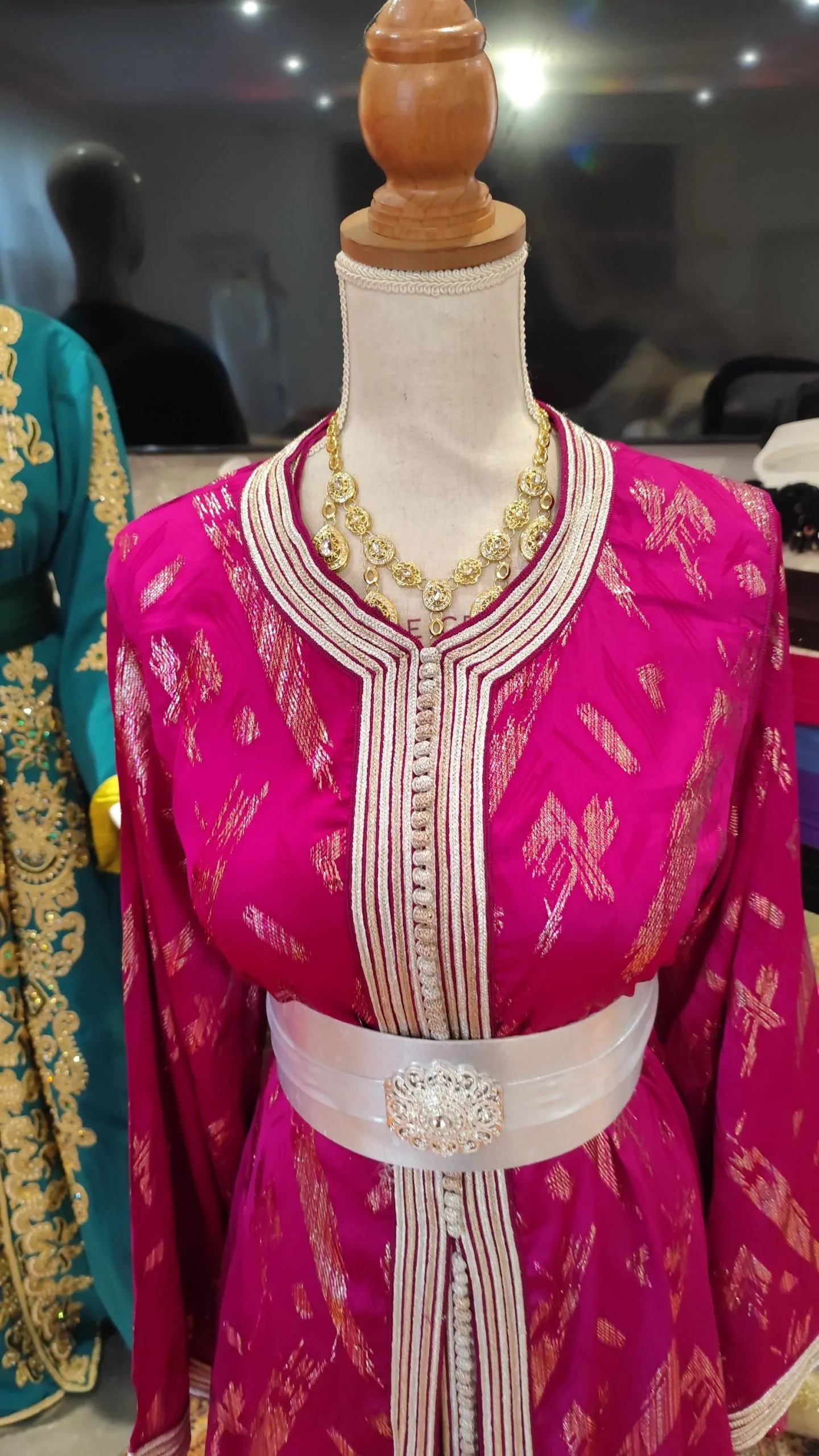 caftan marocain d occasion grande taille – Image 4