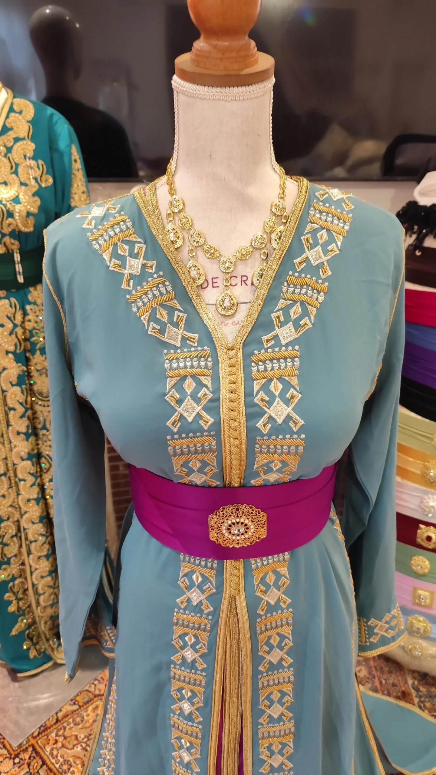 caftan marocain d occasion – Image 3
