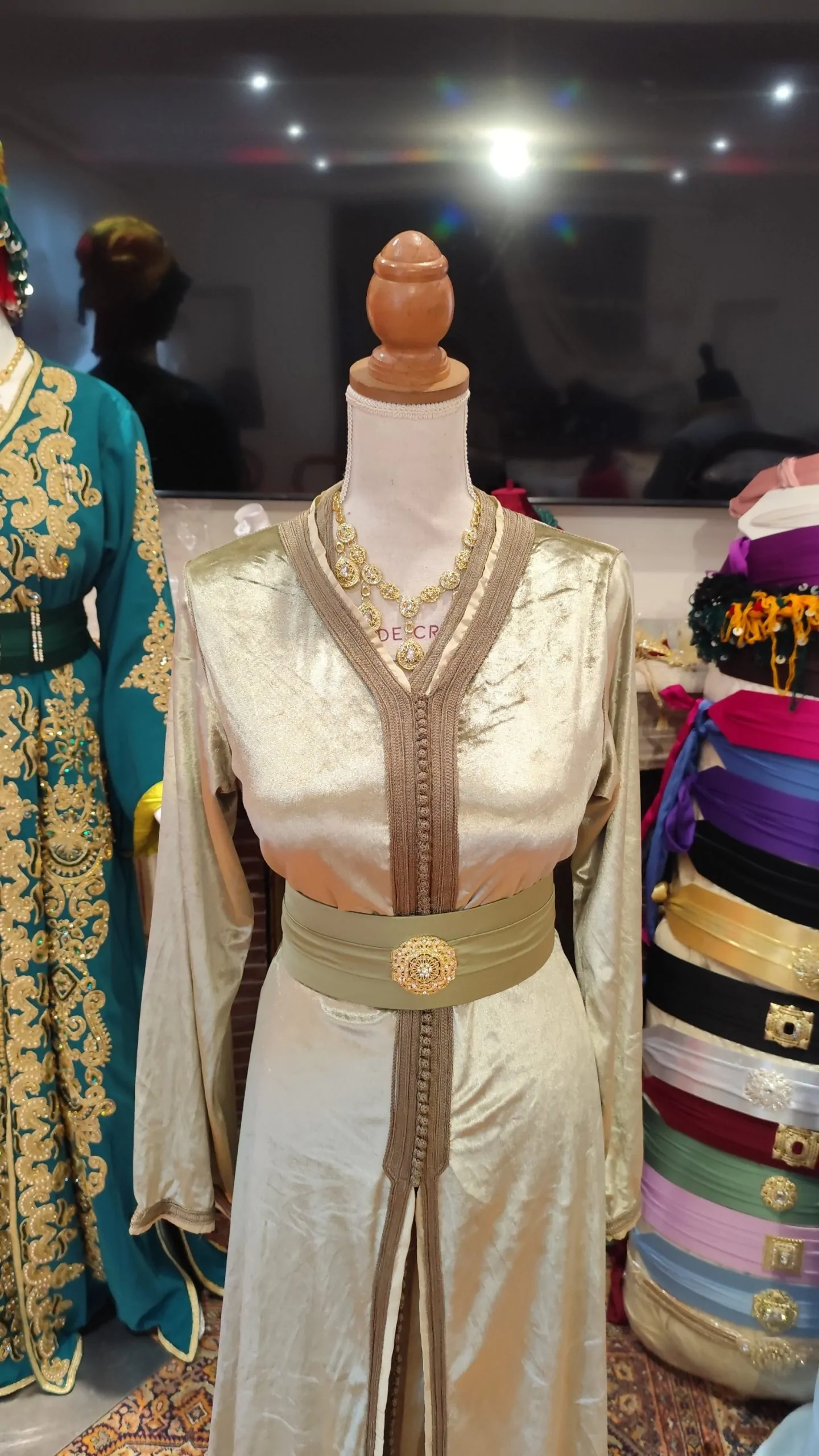 caftan marocain d occasion – Image 4