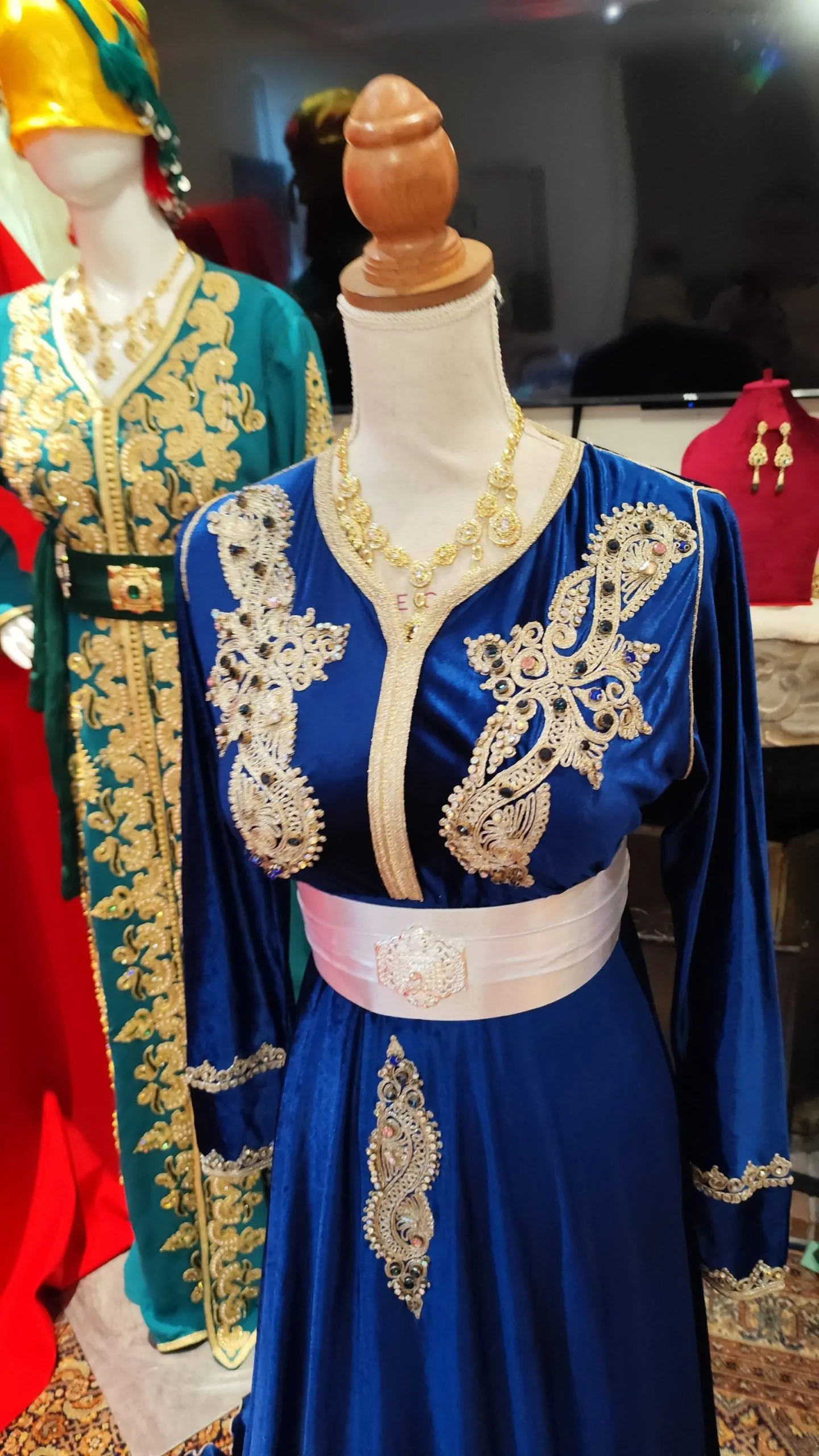 caftan marocain d occasion taille S – Image 4