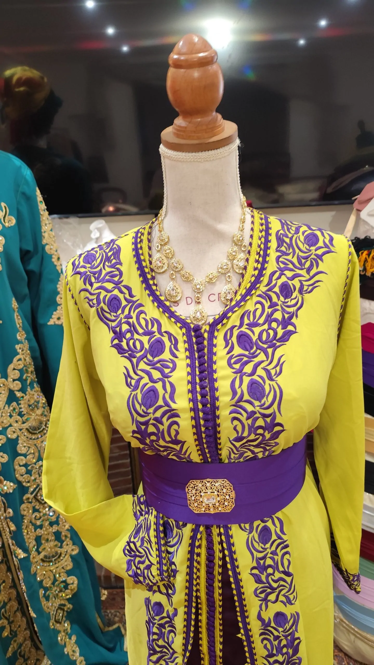 caftan marocain d occasion – Image 3