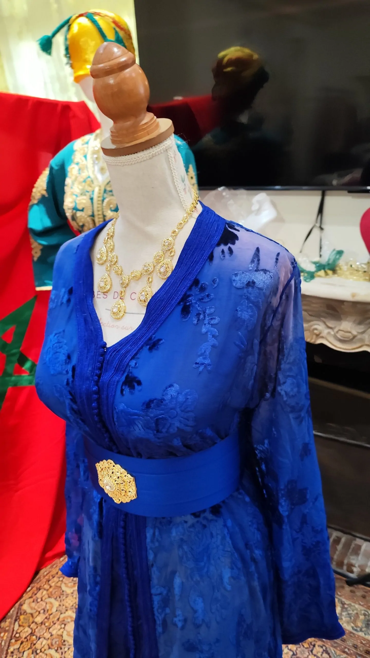 caftan marocain d occasion etat satisfaisant grande taille – Image 9