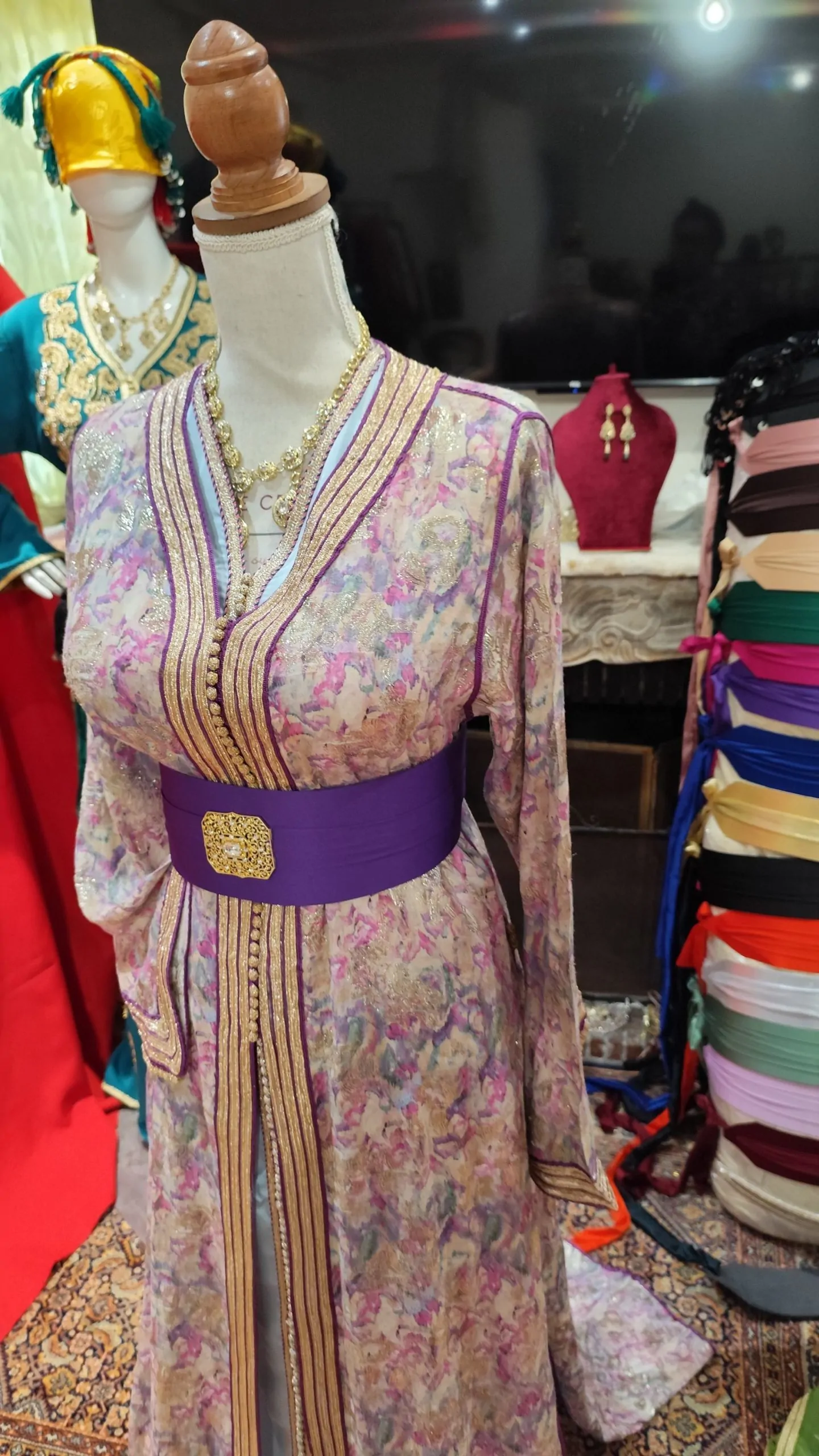caftan marocain d occasion – Image 3
