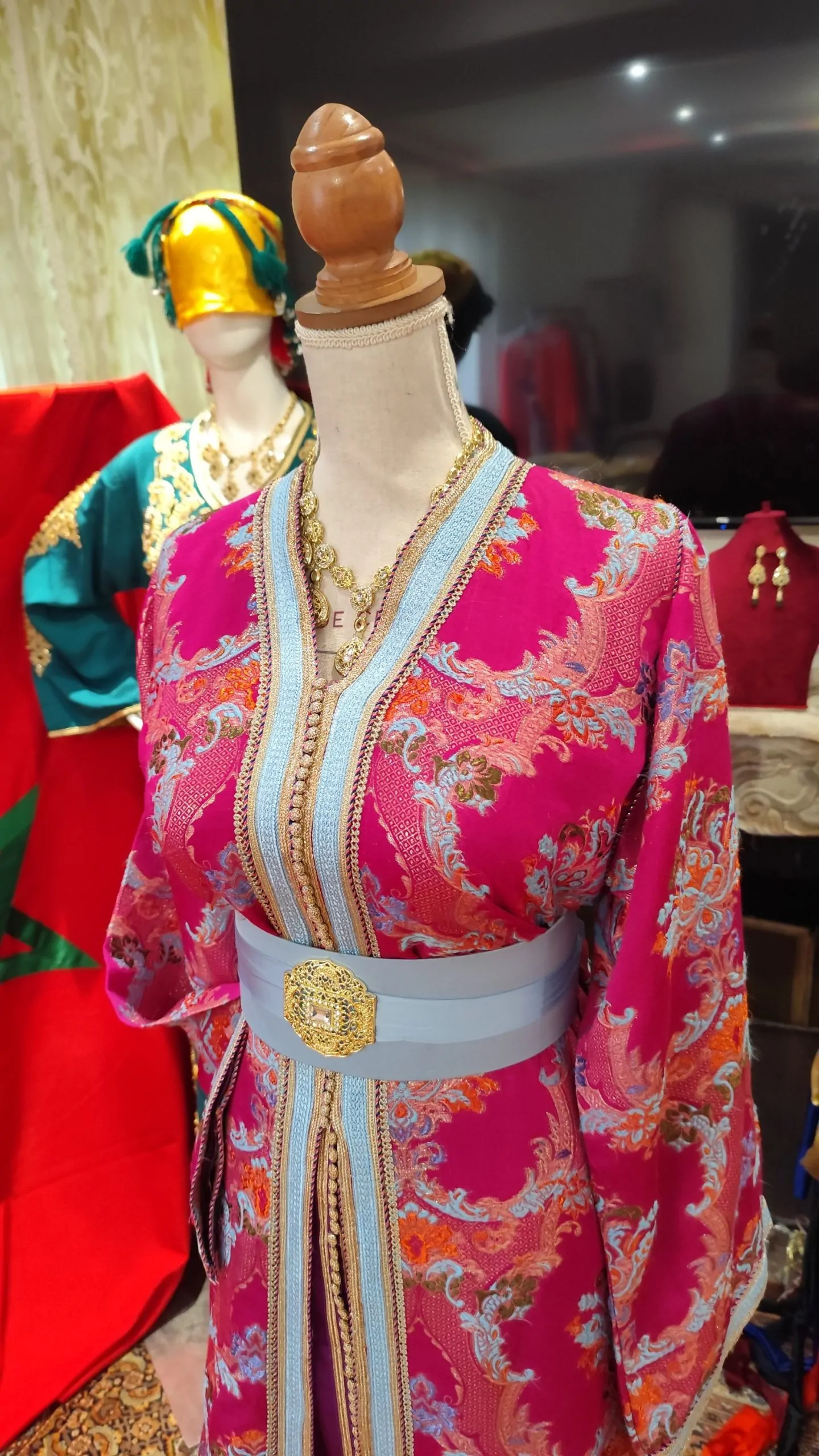 caftan marocain d occasion – Image 11