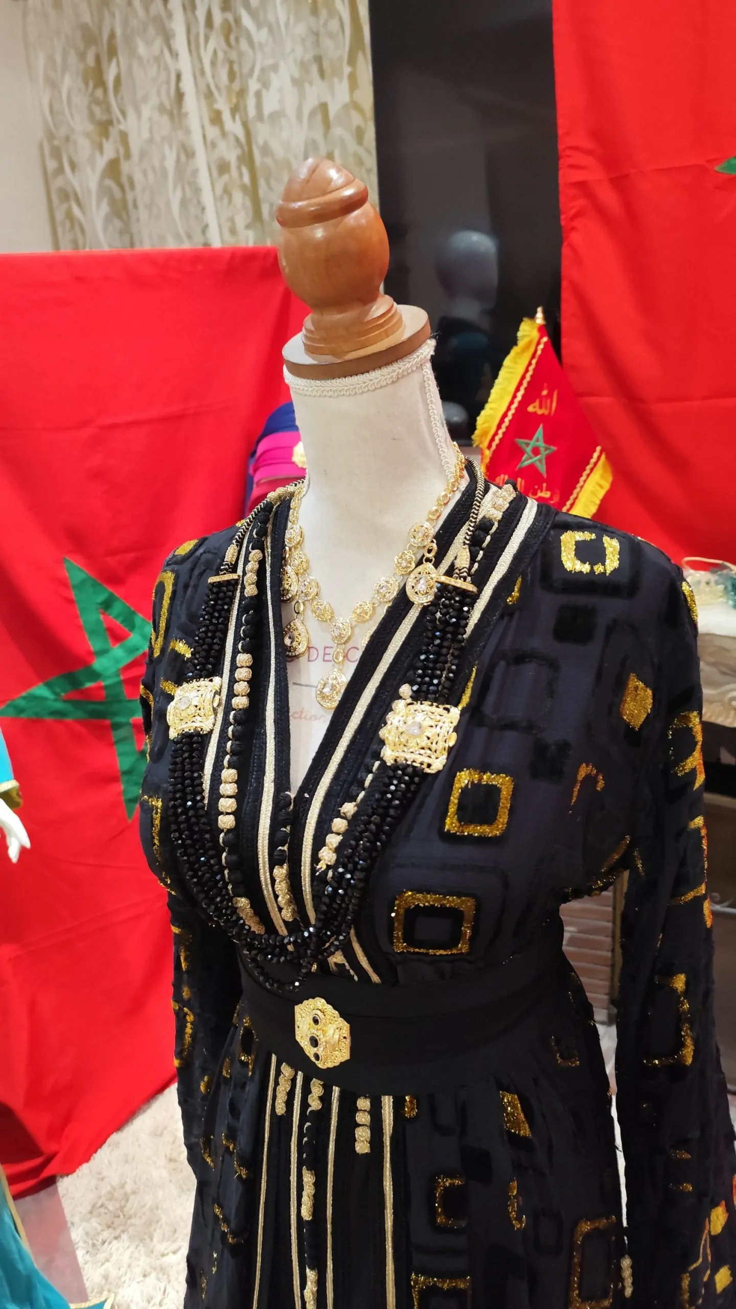 caftan marocain d occasion avec ceinture – Image 11