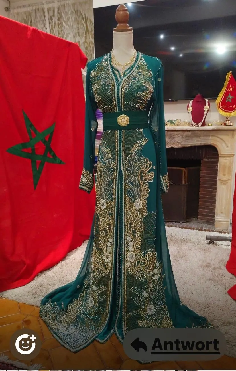 5caftans marocain d occasion plus une ceinture