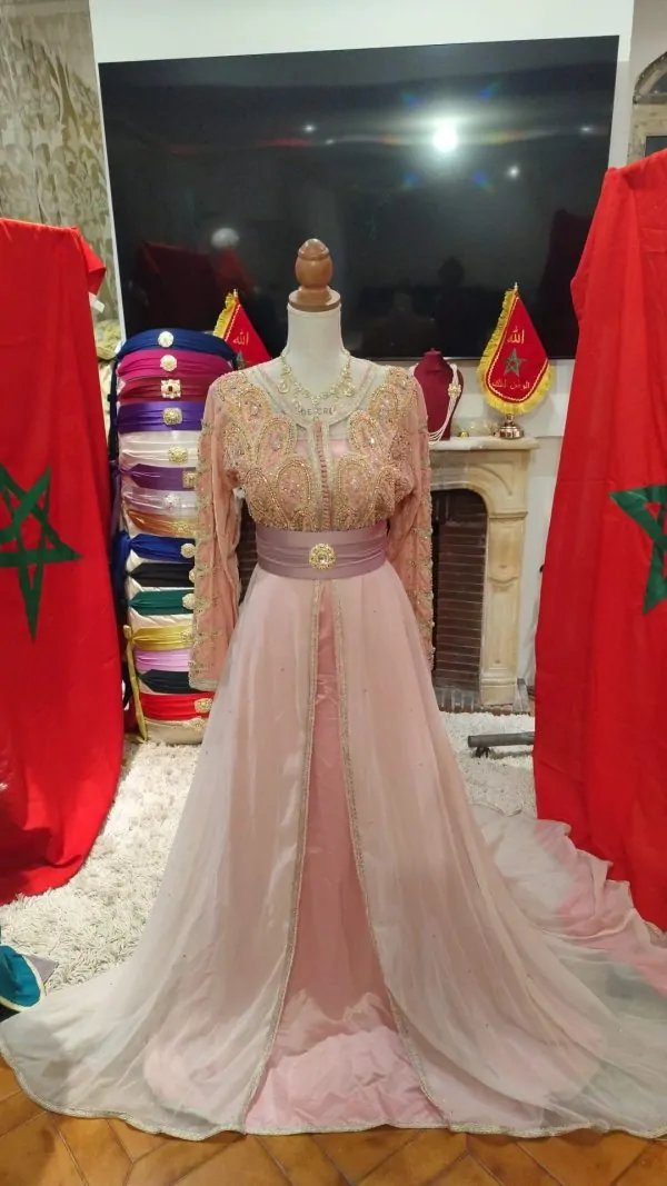 5caftans marocain d occasion plus une ceinture — photo 2